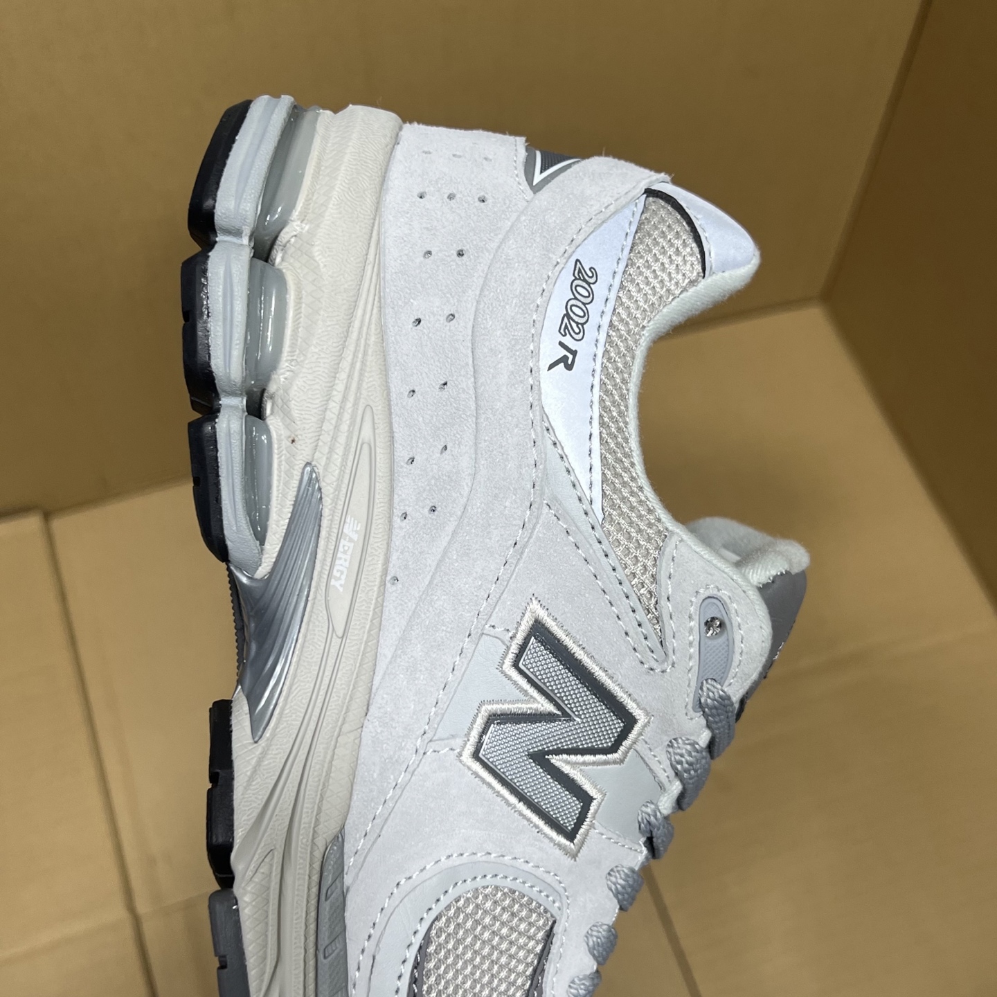 云雾灰色ML2002RO 纯原NB2002特价！尺码36-47.5，全码输出！年度重磅纯原福利！之前卖多