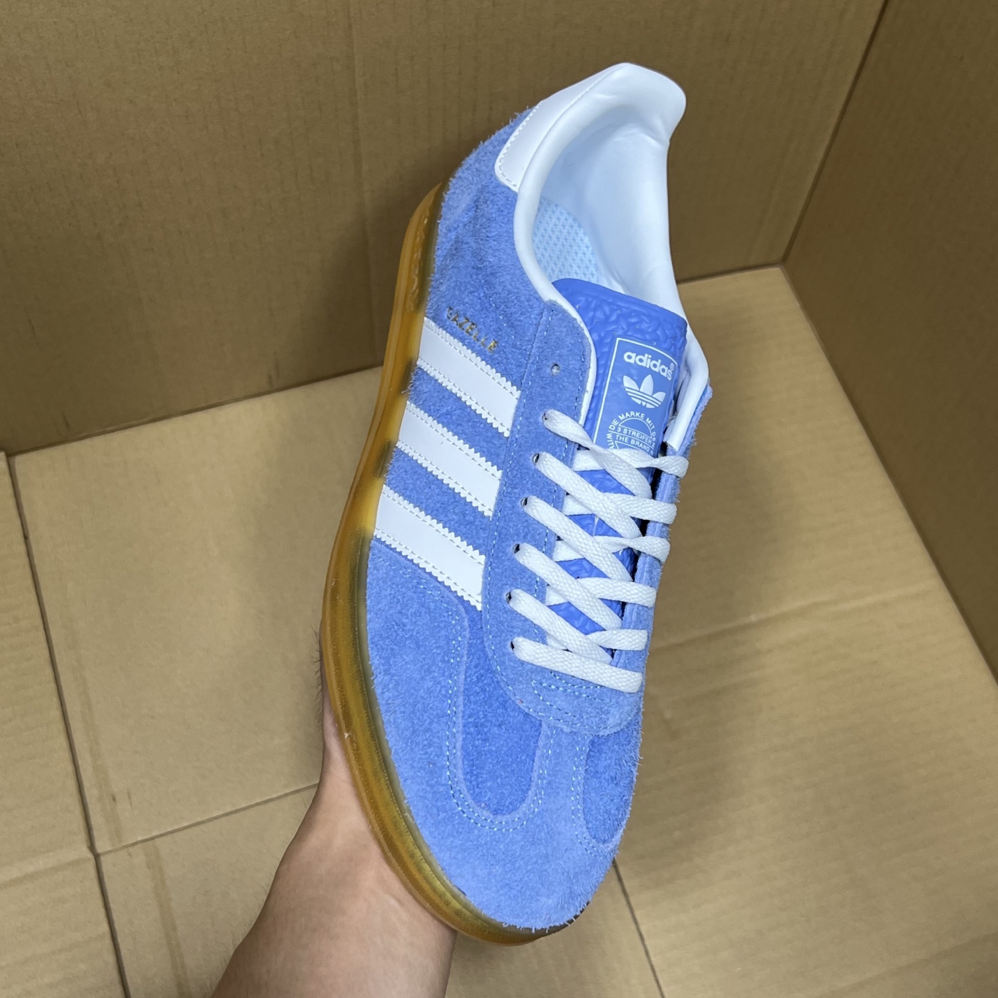 特价💰115  双十二冲刺！价格下调！
VT版桑巴德训特价！
尺码：36-45，全码输出！
外贸滞留订单 经典热门款福利！品质如图所示，白菜价亏本清仓！