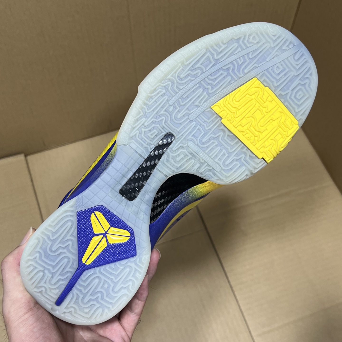 特价福利！科比系列特价！CD4991-400尺码40-48.5全码输出！原OG版本，重新上线！科比系列天