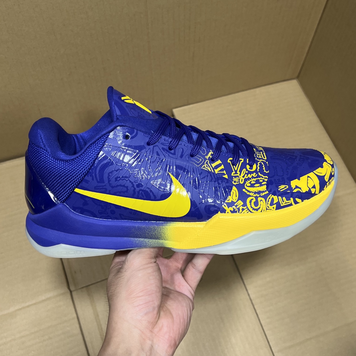 特价福利！科比系列特价！CD4991-400尺码40-48.5全码输出！原OG版本，重新上线！科比系列天