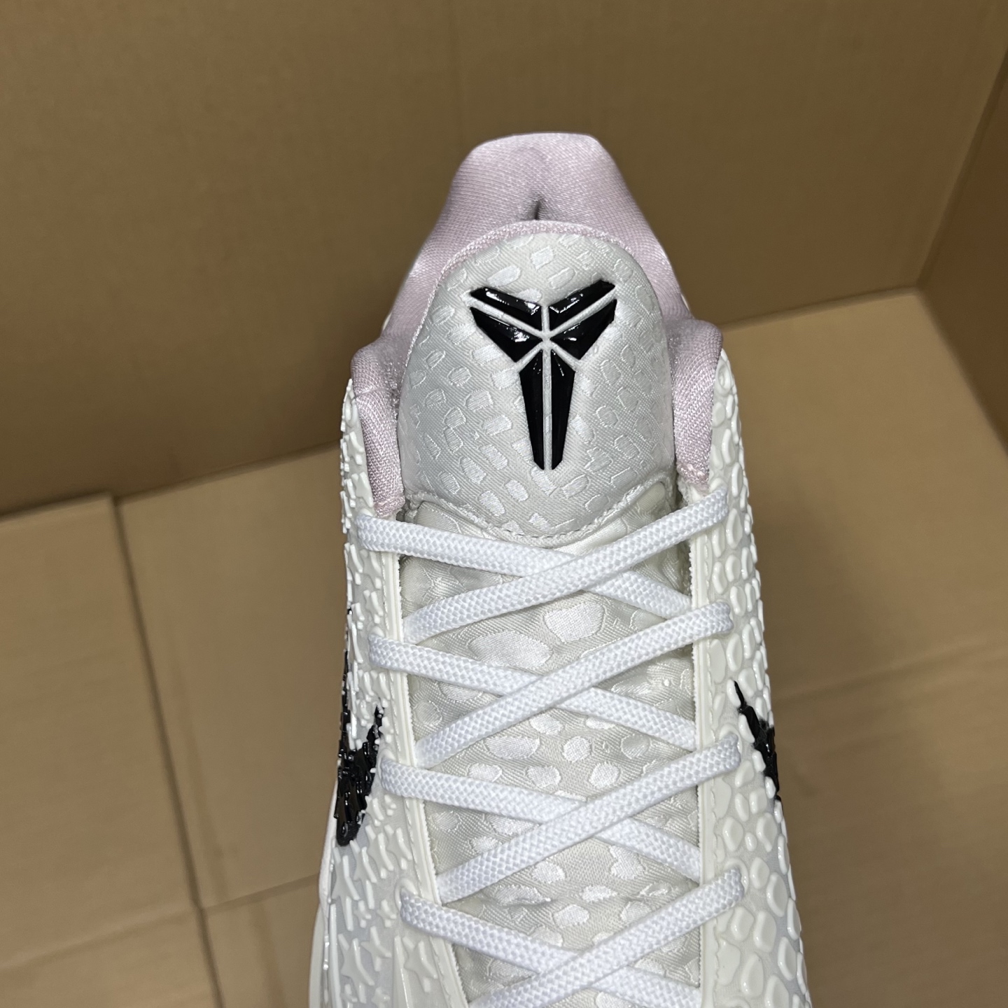 特价福利 科比 FQ3546-100尺码40-48.5全码输出！原OG版本，重新上线！科比系列天花板产品