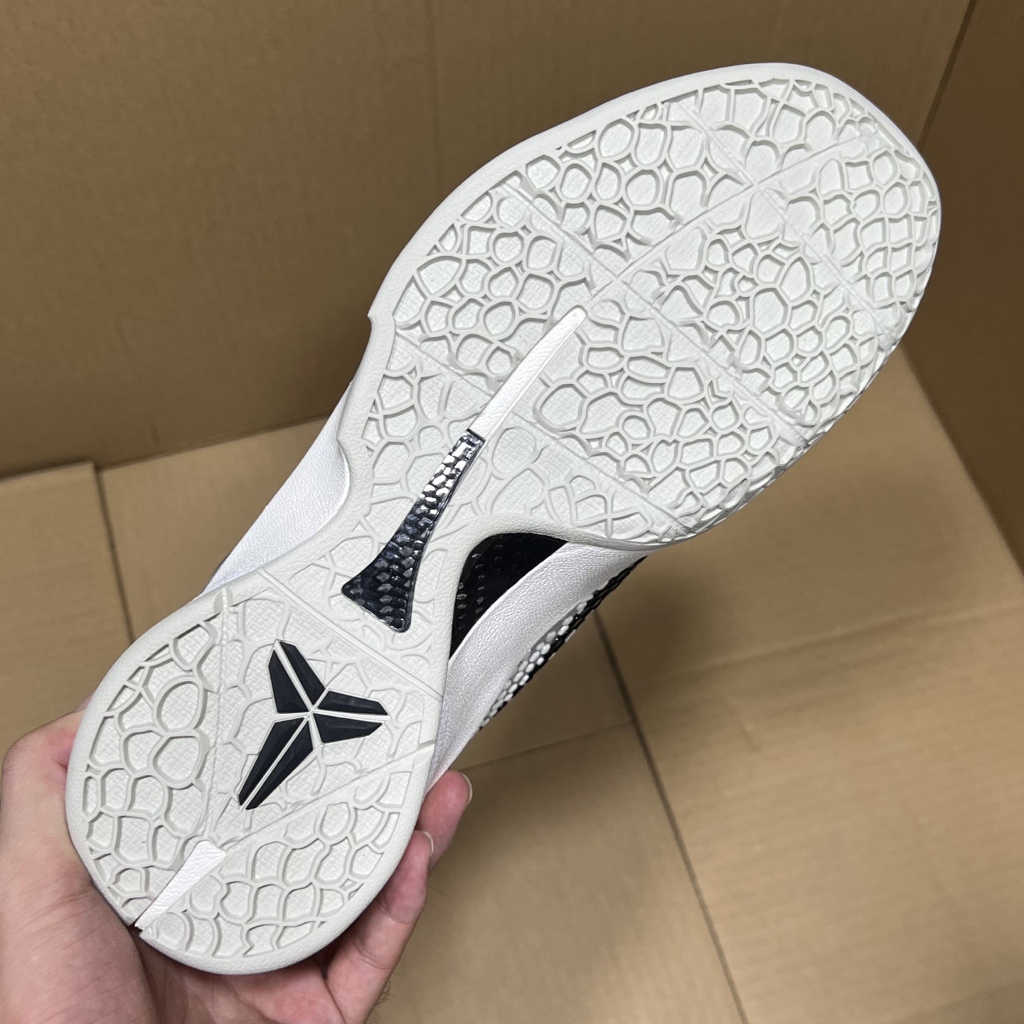 特价福利 科比 FQ3546-100尺码40-48.5全码输出！原OG版本，重新上线！科比系列天花板产品