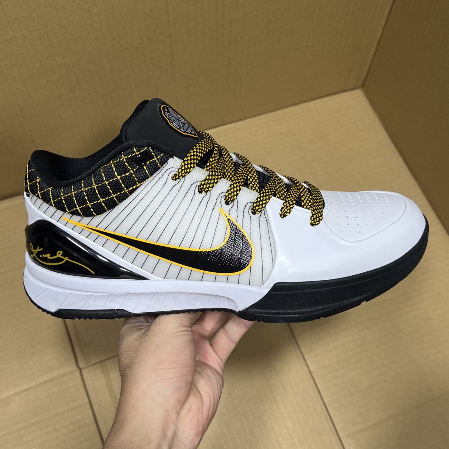 特价福利！科比4系列！AV6339-101尺码40-48.5全码输出！原OG版本，重新上线！科比系列天花