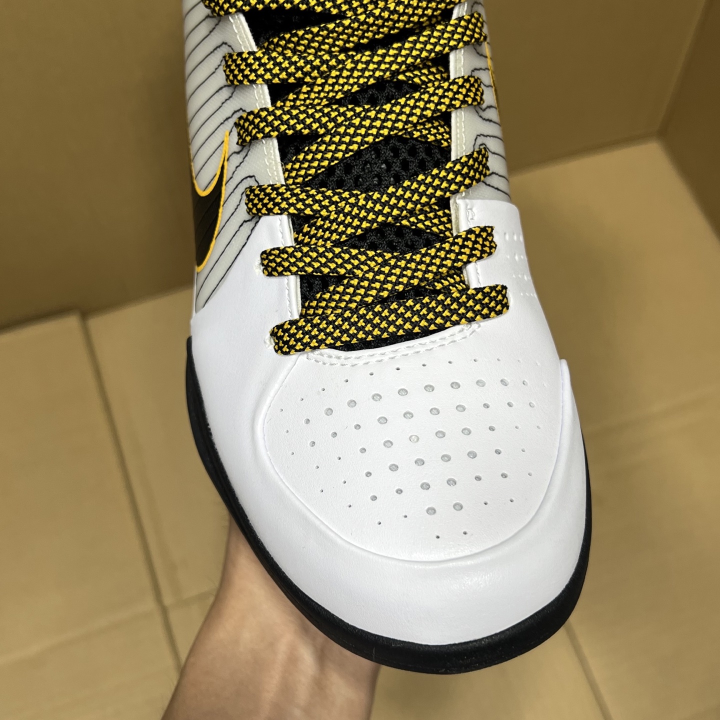 特价福利！科比4系列！AV6339-101尺码40-48.5全码输出！原OG版本，重新上线！科比系列天花