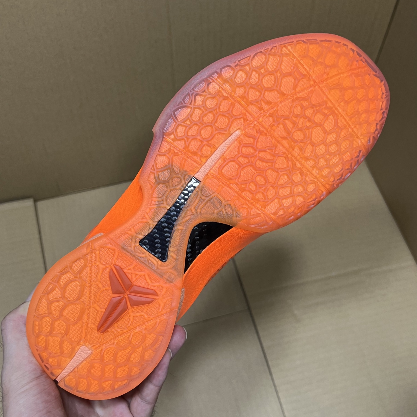 特价福利科比6系列！尺码40-48.5全码输出！原OG版本，重新上线！科比系列天花板产品！行业第一梯队N