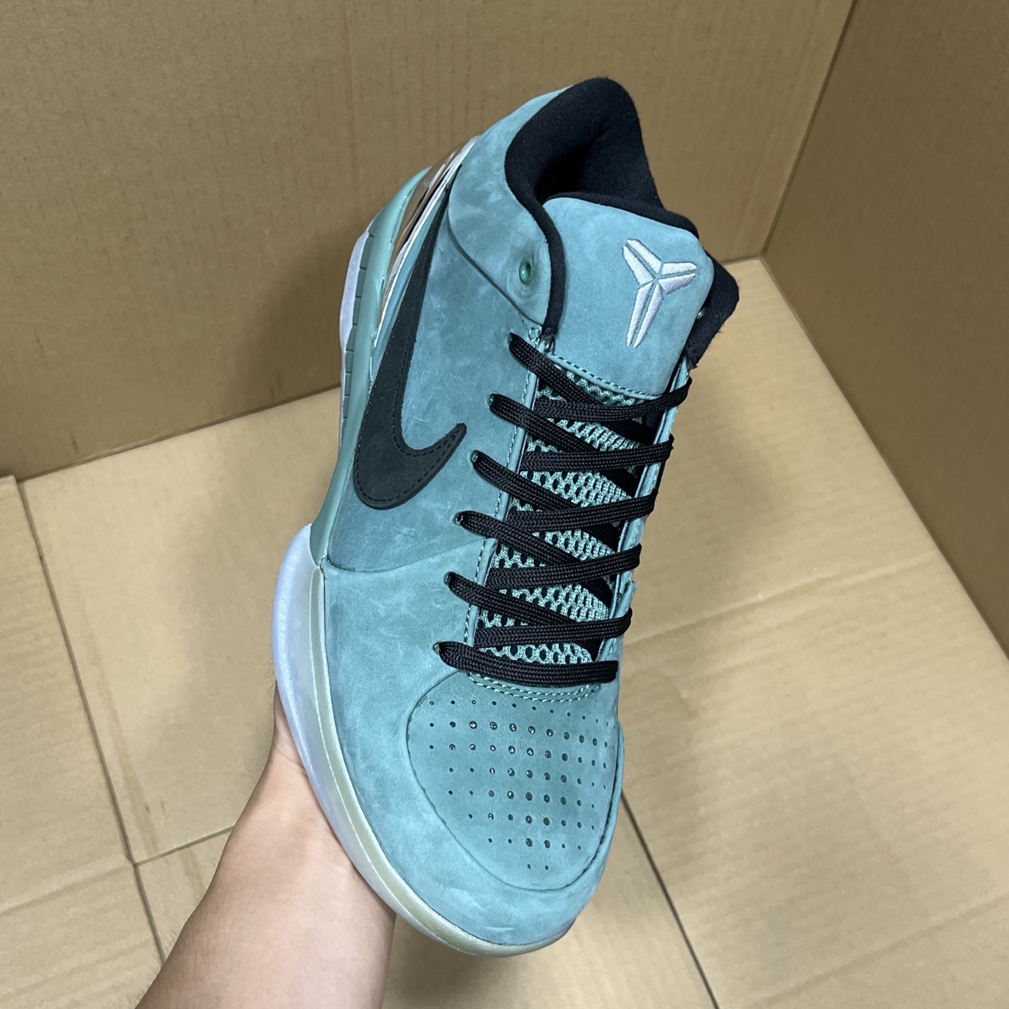 特价福利科比系 fq3545-300尺码40-48.5全码输出！原OG版本，重新上线！科比系列天花板产品