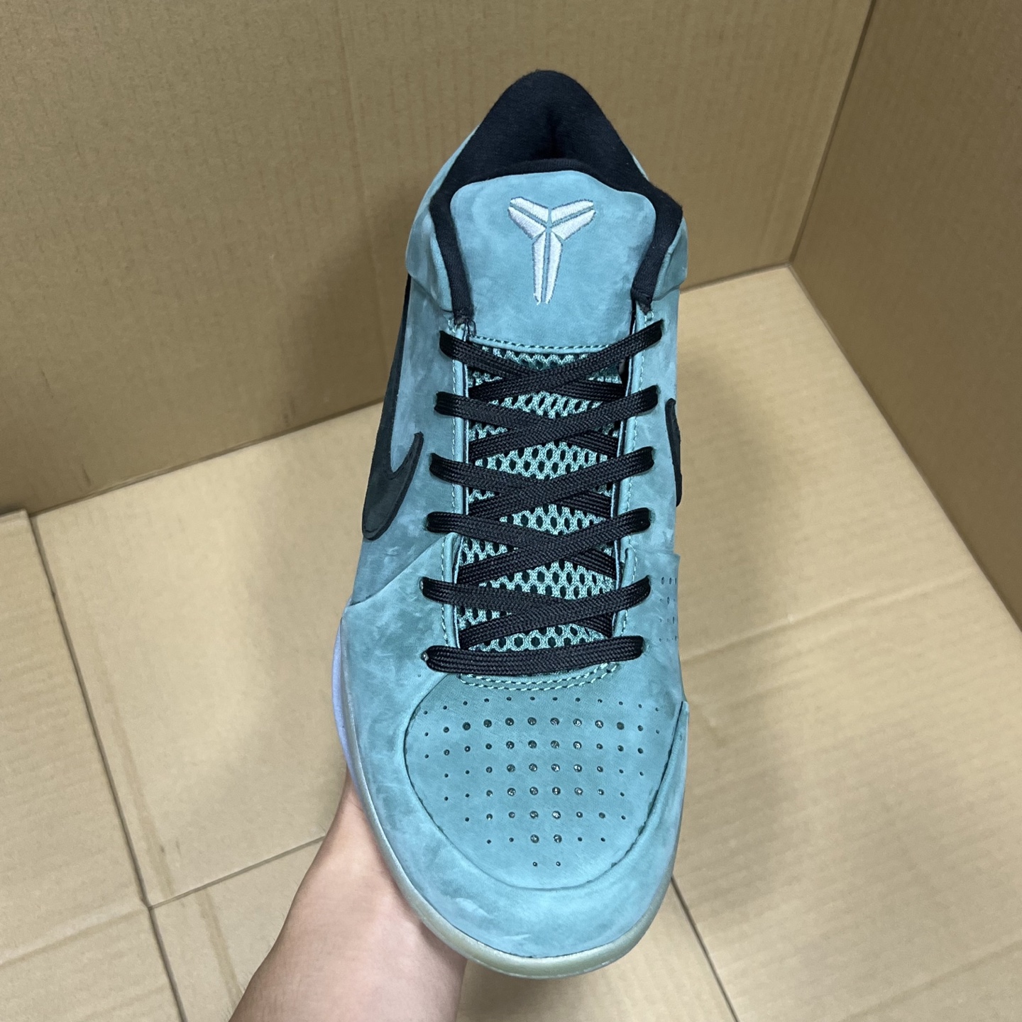 特价福利科比系 fq3545-300尺码40-48.5全码输出！原OG版本，重新上线！科比系列天花板产品