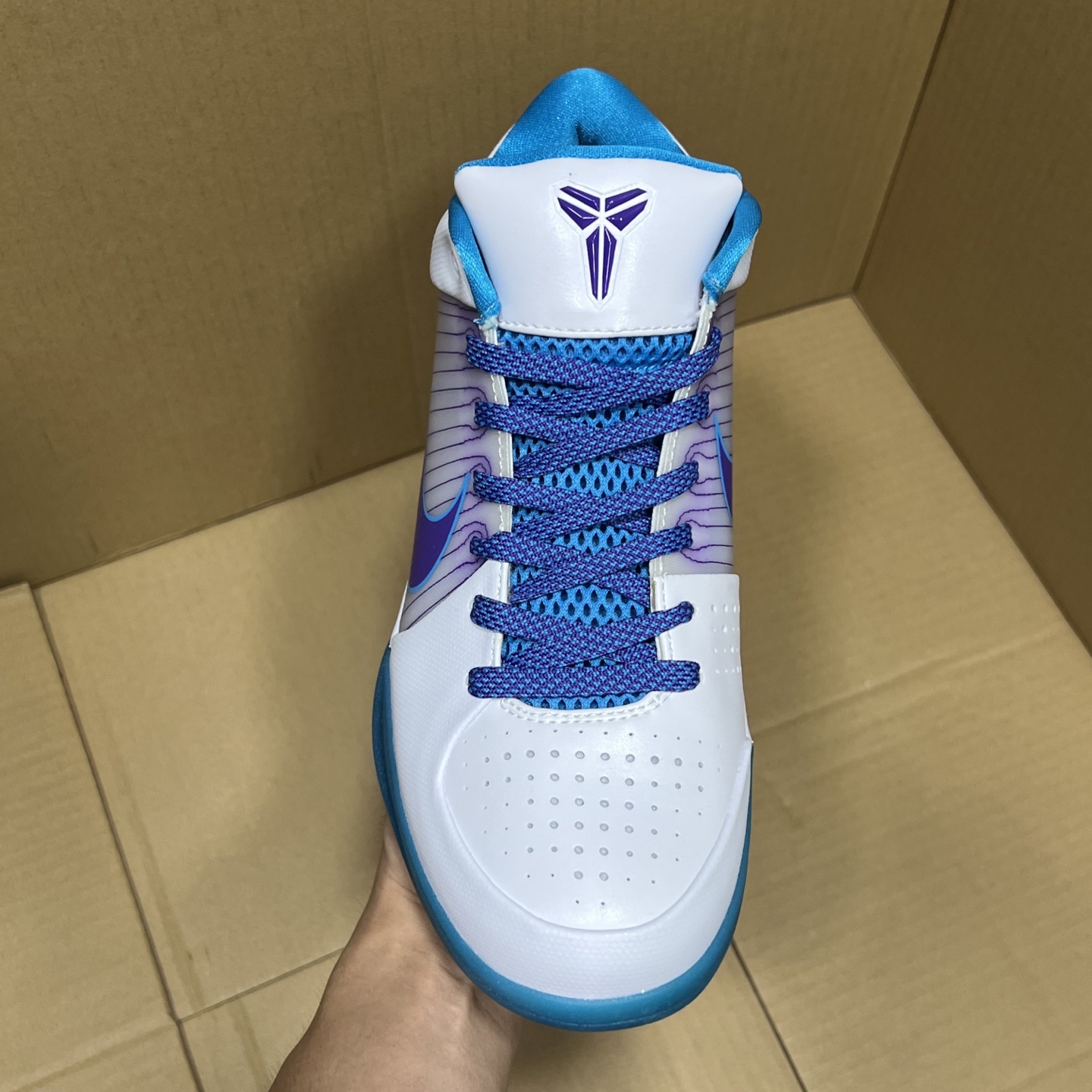 特价福利！科比4系列！av6339-100尺码40-48.5全码输出！原OG版本，重新上线！科比系列天花