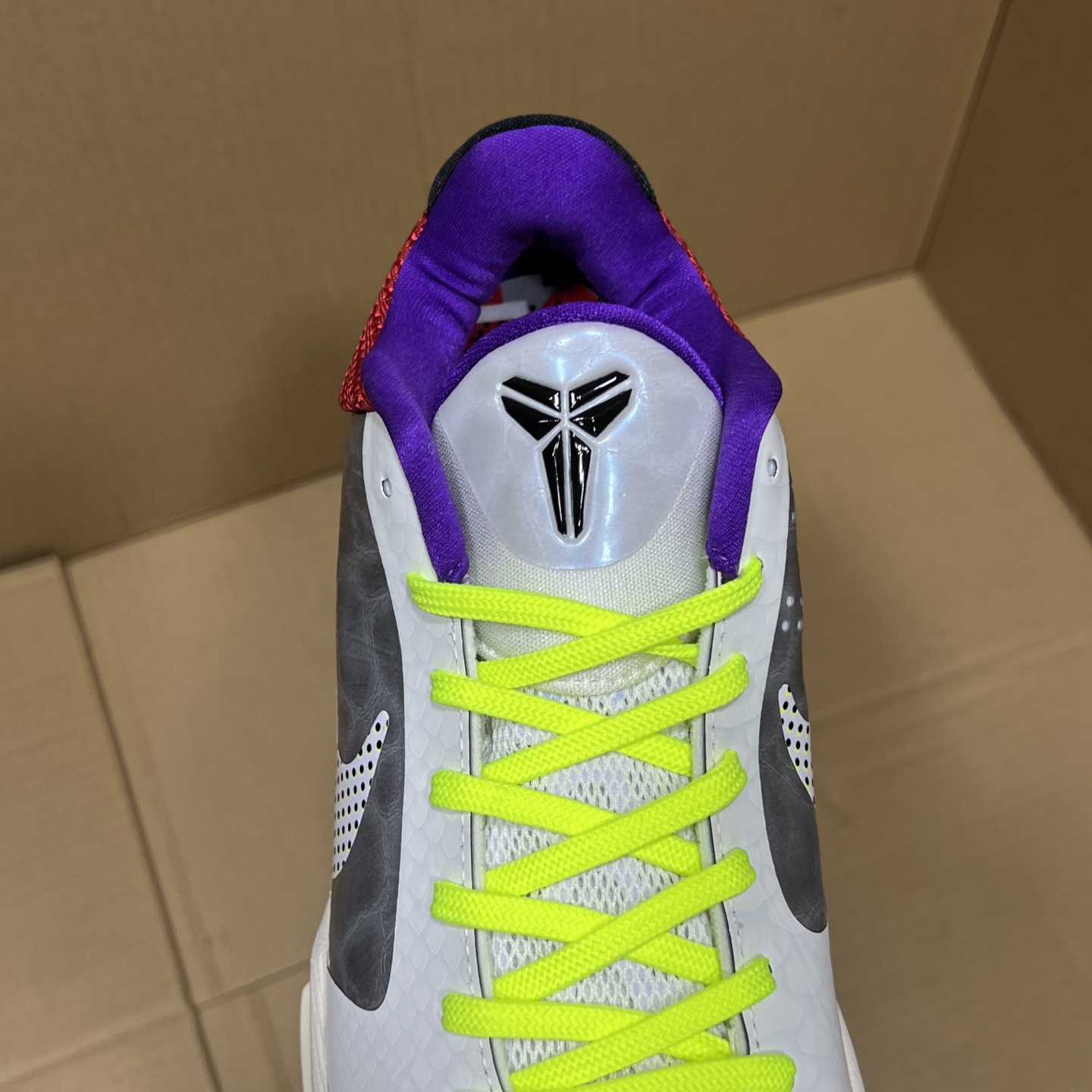 特价福利科比系列特价 cd44991-004尺码40-48.5全码输出！原OG版本，重新上线！科比系列天