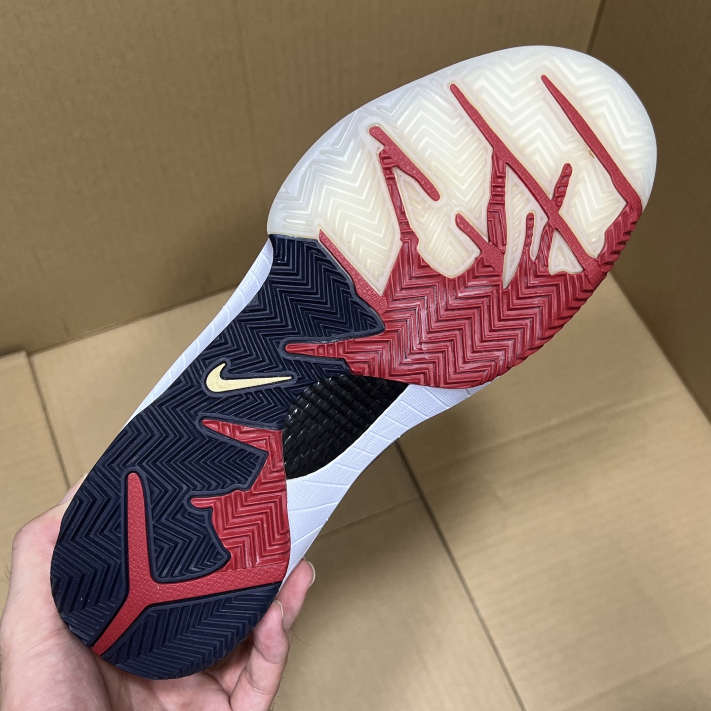 特价福利！科比系列3544-100尺码40-48.5全码输出！原OG版本，重新上线！科比系列天花板产品！