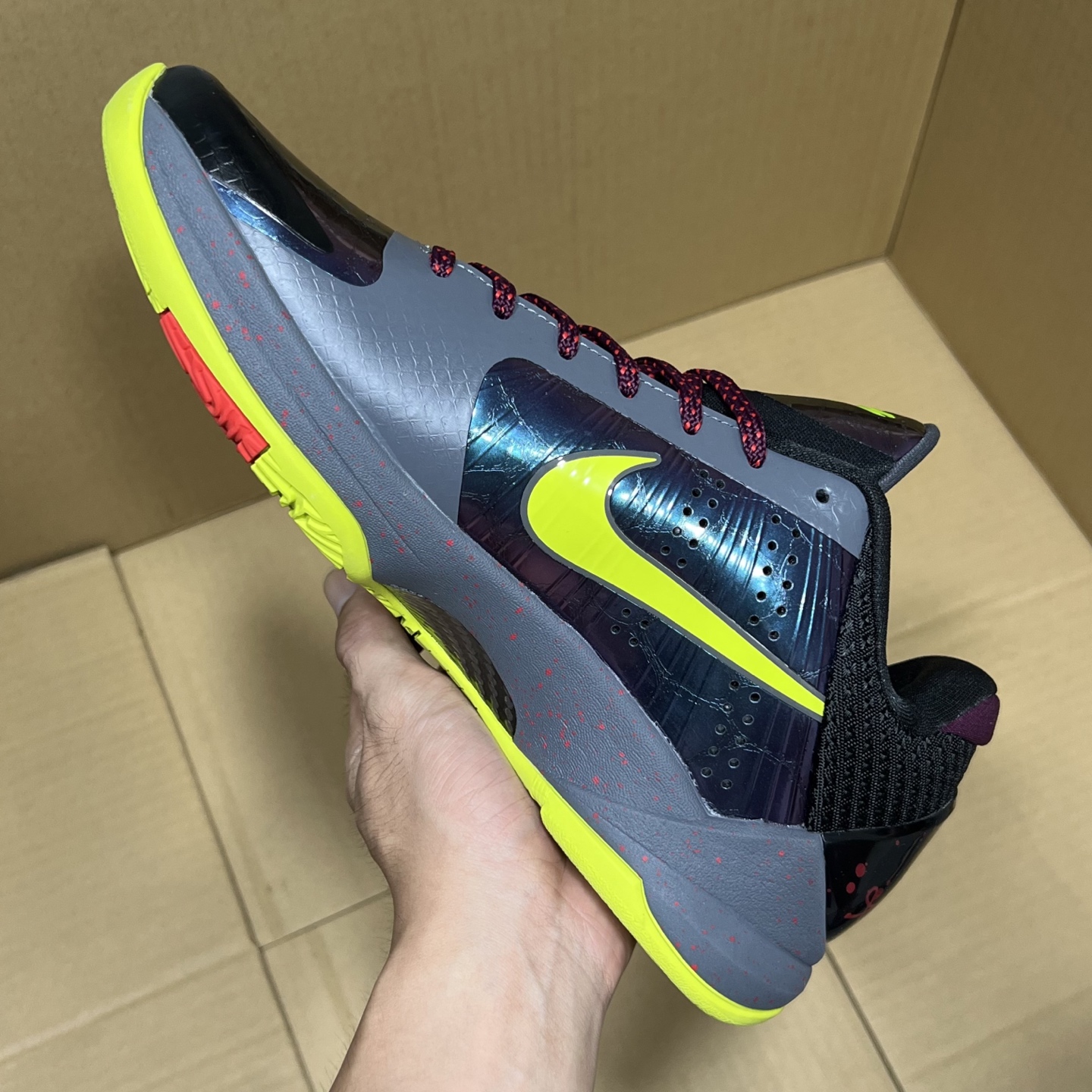 特价福利科比系列特价！CD4991-001尺码40-48.5全码输出！原OG版本，重新上线！科比系列天花