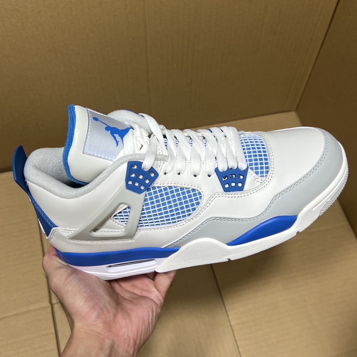 福利价格下调！
GX顶级AJ4系列特价！
尺码40-47.5，全码输出！
市场顶级大厂出品！原来什么价格大家都知道，品质是最顶级的，现在白菜价冲了！
编码AB215836！