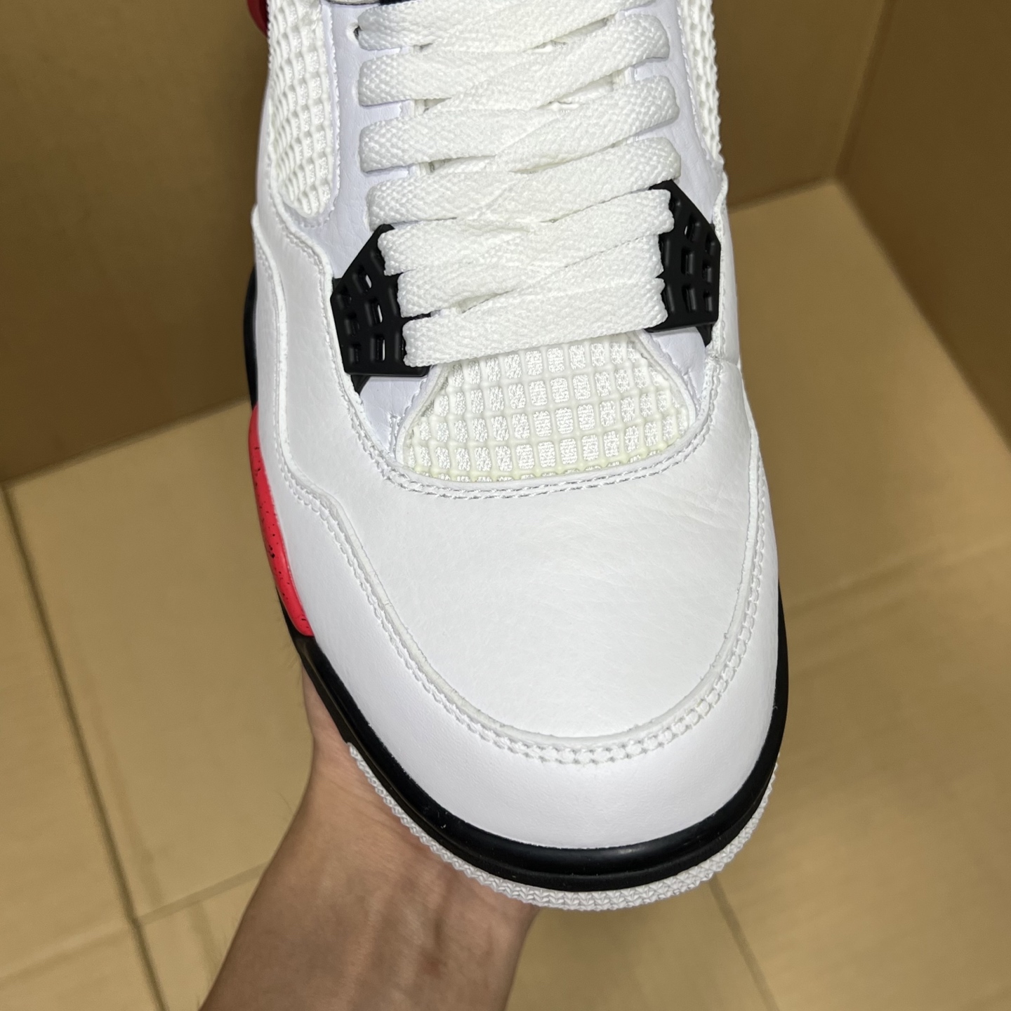 福利价格下调！
GX顶级AJ4系列特价！
尺码40-47.5，全码输出！
市场顶级大厂出品！原来什么价格大家都知道，品质是最顶级的，现在白菜价冲了！
编码AB215836！