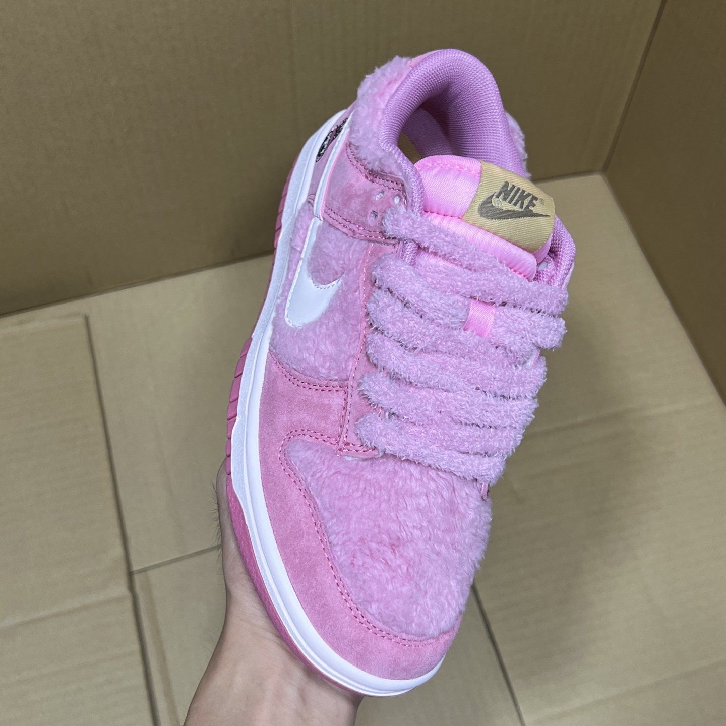 福利特价 独家定制dunk拉布布联名！ 尺码：36-45，全码出货！ 纯原版本，独家定制配色！目前在售最强版本！品质 细