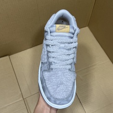 福利特价 独家定制dunk拉布布联名! Nike Dunk By POP MART LABUBU 尺码:36-45,全码 福利特价 独家定制dunk拉布布联名! Nike Dunk By POP MART LABUBU 尺码:36-45,全码