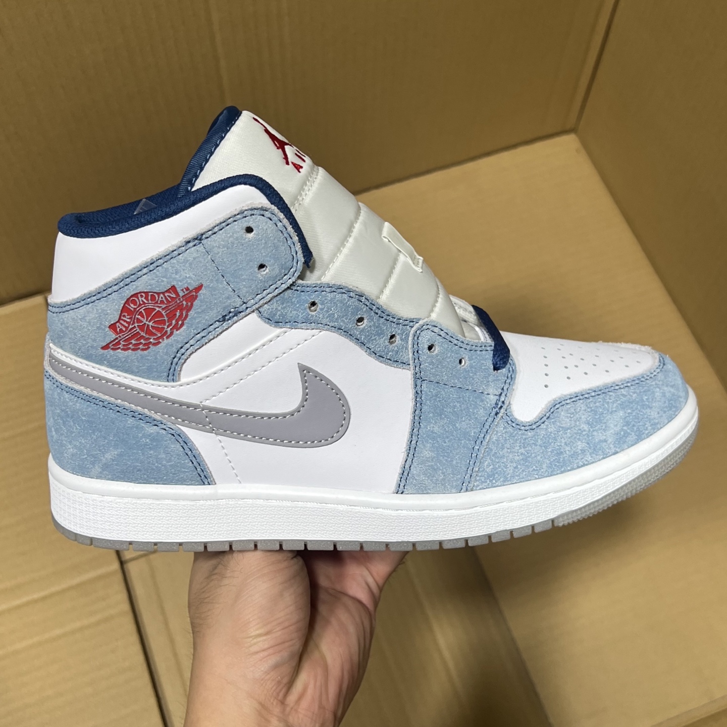 DT过验版 福利特价✈️ 开始开仓接单‼️DT过验版AJ1Mid中帮市售最强中帮 天花板品质！市面唯一正