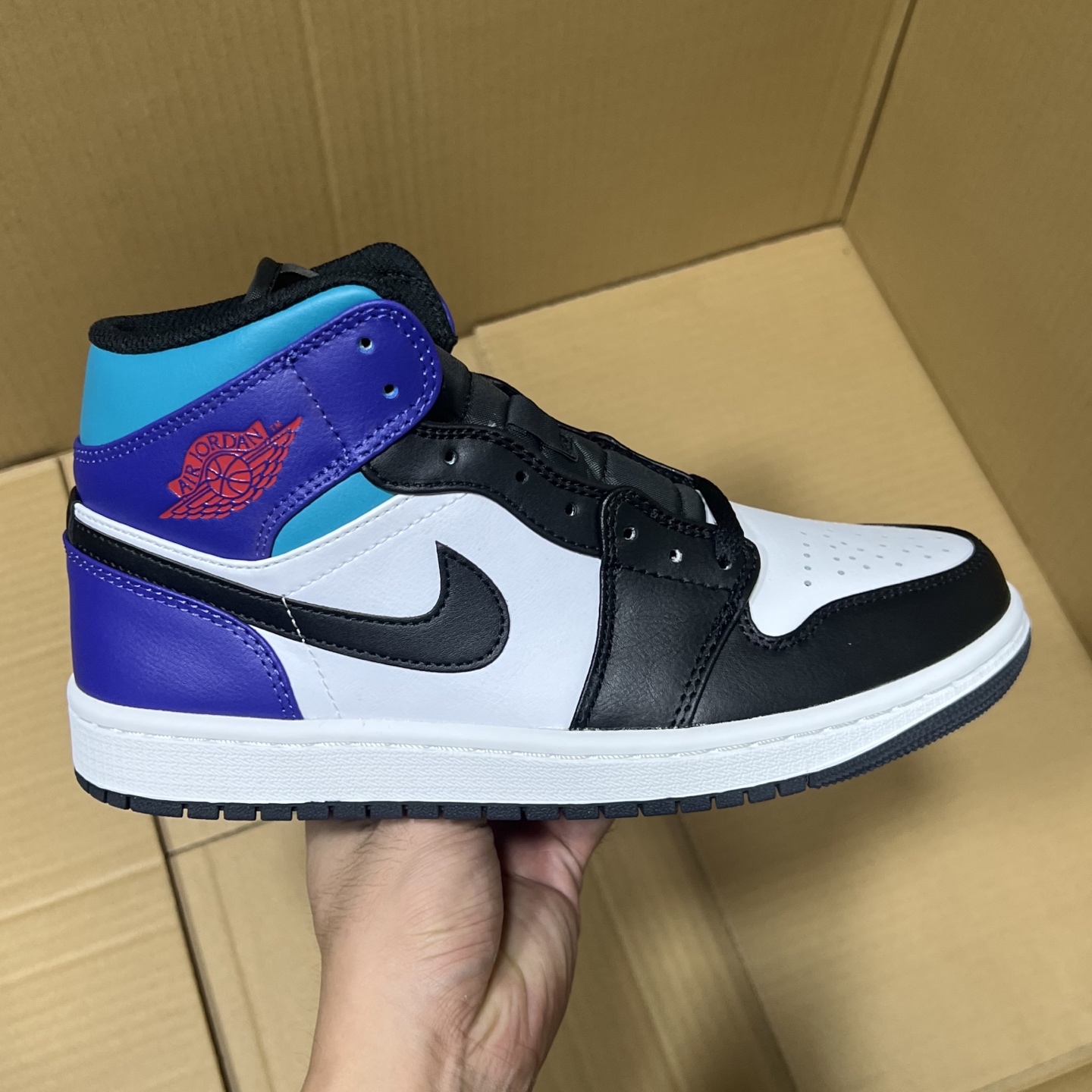 DT过验版 福利特价✈️ 开始开仓接单‼️DT过验版AJ1Mid中帮市售最强中帮 天花板品质！市面唯一正