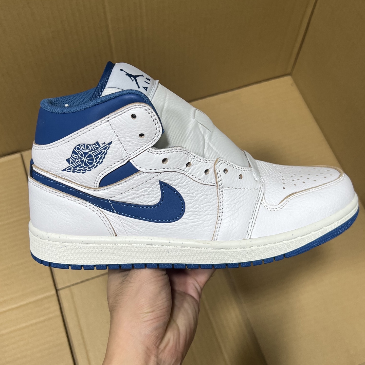 DT过验版 福利特价✈️ 开始开仓接单‼️DT过验版AJ1Mid中帮市售最强中帮 天花板品质！市面唯一正