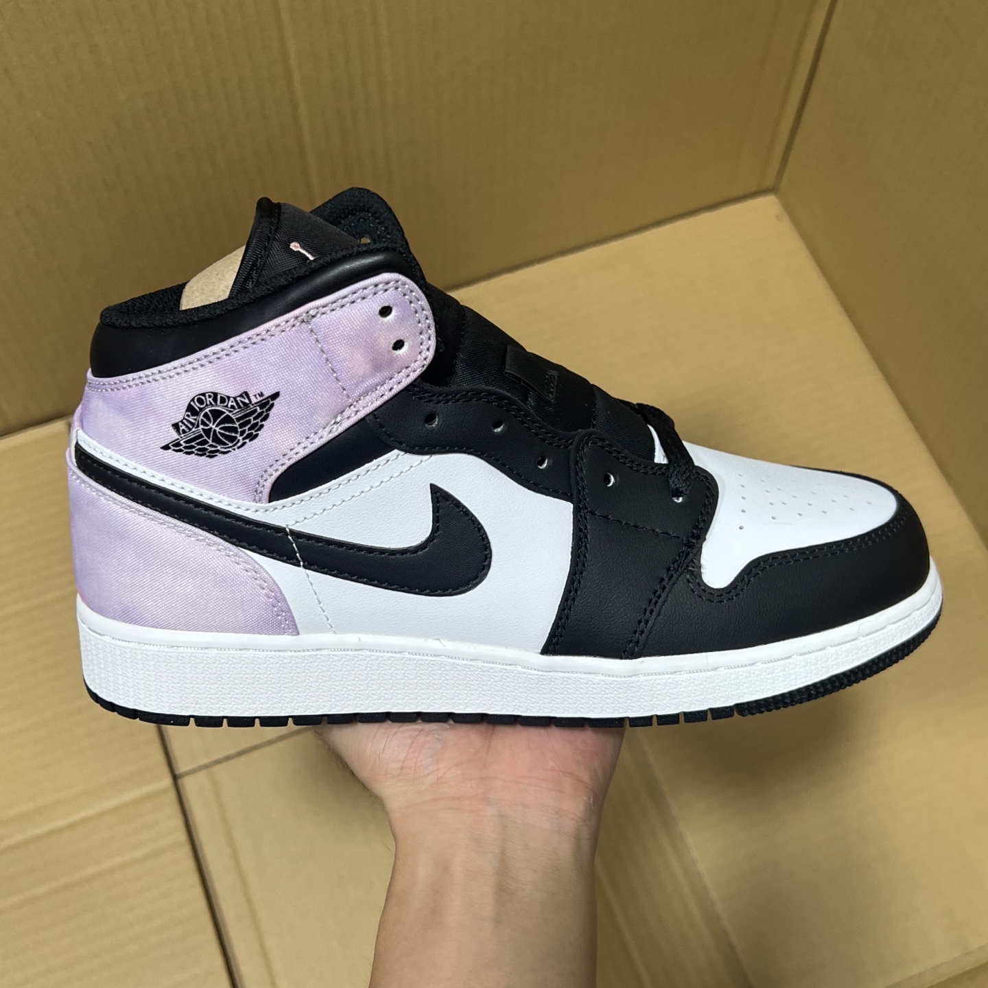 DT过验版 福利特价✈️ 开始开仓接单‼️DT过验版AJ1Mid中帮市售最强中帮 天花板品质！市面唯一正