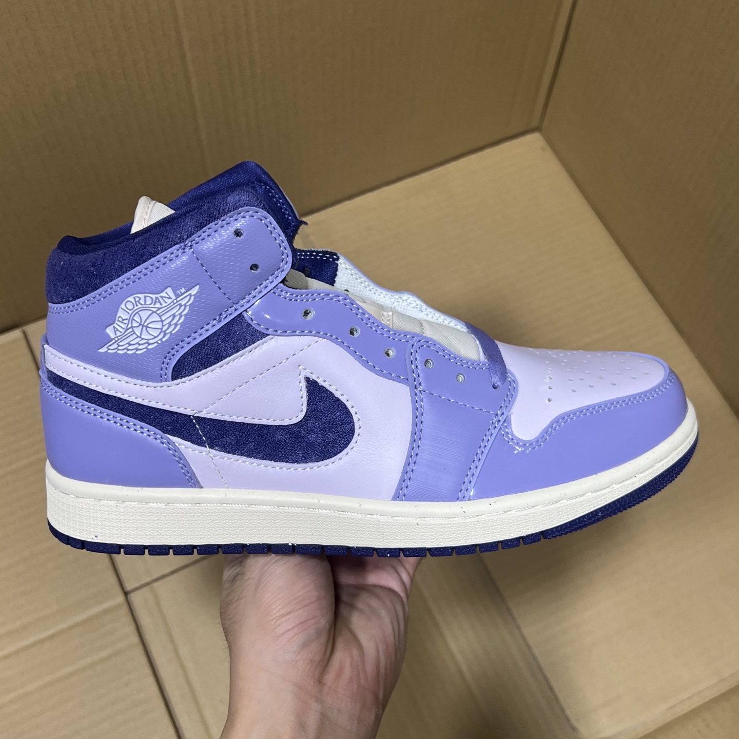 DT过验版 福利特价✈️ 开始开仓接单‼️DT过验版AJ1Mid中帮市售最强中帮 天花板品质！市面唯一正