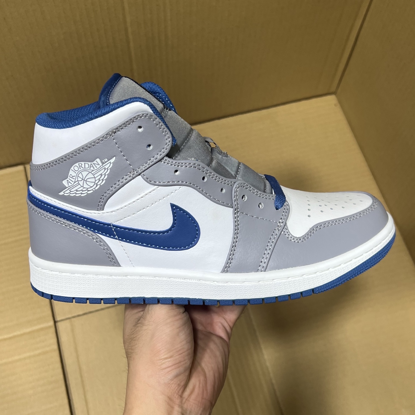 DT过验版 福利特价✈️ 开始开仓接单‼️DT过验版AJ1Mid中帮市售最强中帮 天花板品质！市面唯一正