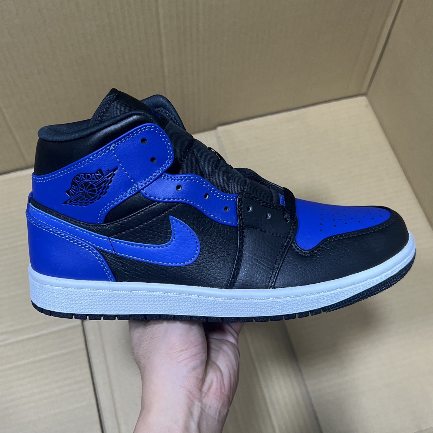 DT过验版 福利特价✈️ 开始开仓接单‼️DT过验版AJ1Mid中帮市售最强中帮 天花板品质！市面唯一正