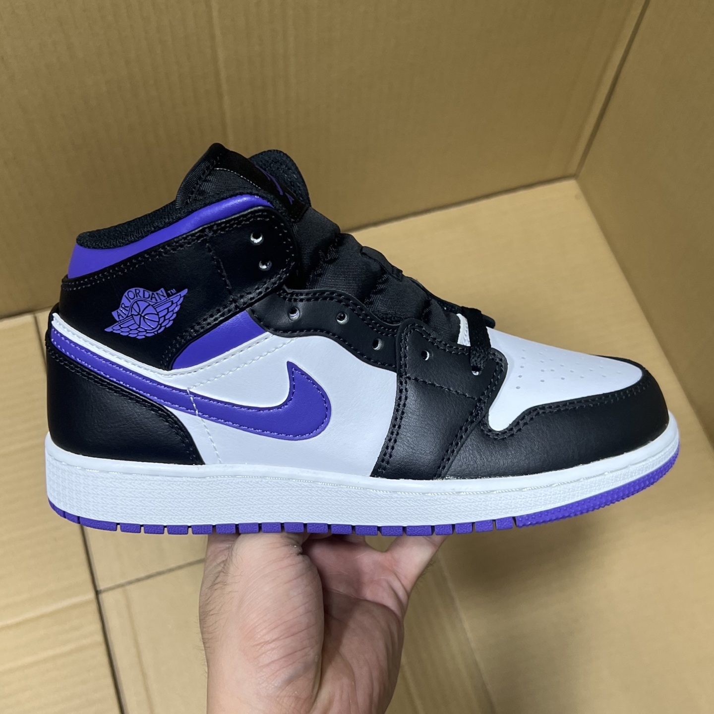 DT过验版 福利特价✈️ 开始开仓接单‼️DT过验版AJ1Mid中帮市售最强中帮 天花板品质！市面唯一正