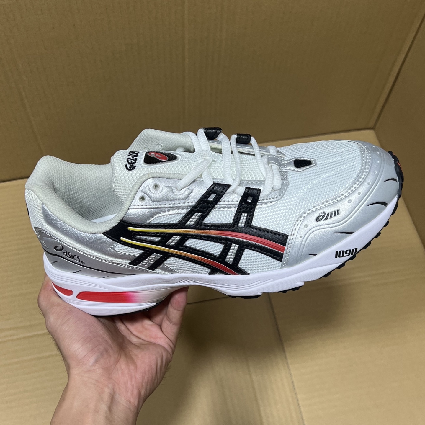 特价纯原亚瑟士GEL系列特价！尺码36-45，现货输出！大厂出品，市场原纯原版本！细节 做工 材料都是行