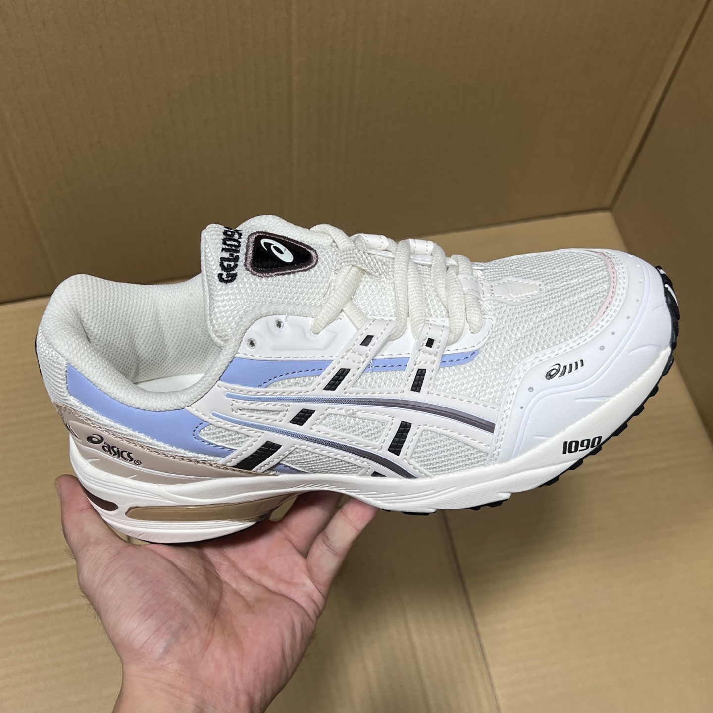 特价纯原亚瑟士GEL系列特价！尺码36-45，现货输出！大厂出品，市场原纯原版本！细节 做工 材料都是行