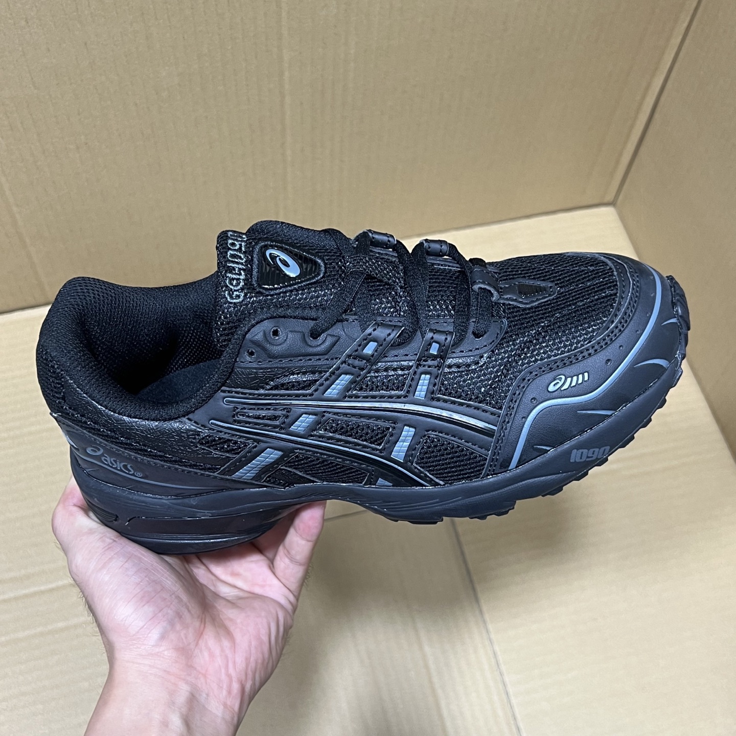 特价纯原亚瑟士GEL系列特价！尺码36-45，现货输出！大厂出品，市场原纯原版本！细节 做工 材料都是行