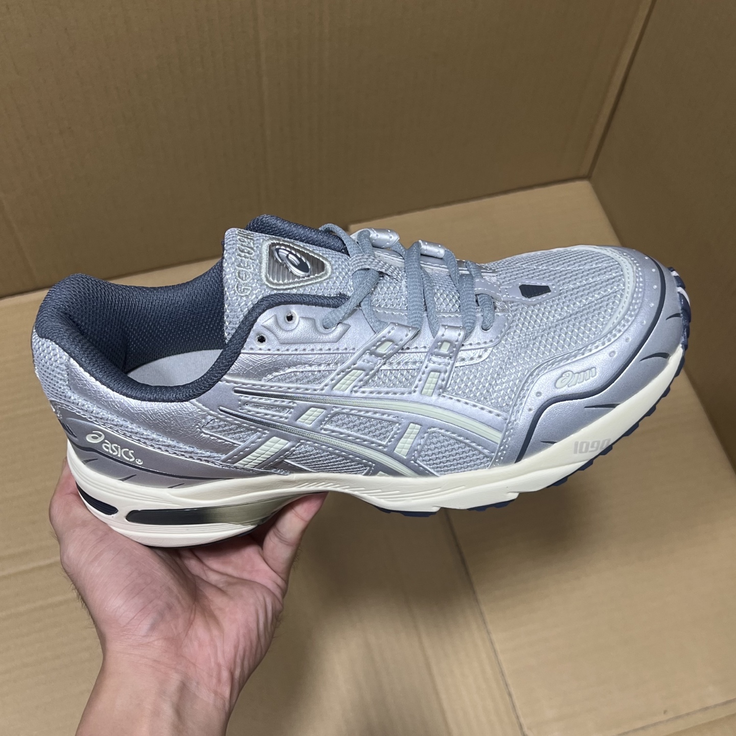 特价纯原亚瑟士GEL系列特价！尺码36-45，现货输出！大厂出品，市场原纯原版本！细节 做工 材料都是行