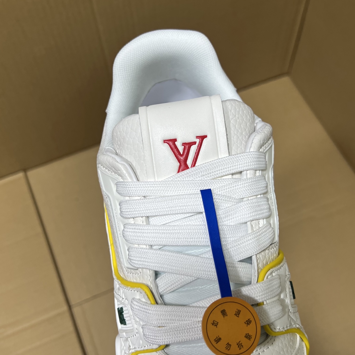 驴牌LV系列福利新配色！
尺码36-46，全码输出！
头层牛皮+空胶工艺 就这2点市场没有个3百来块的出厂价格拿不到吧，更别说卖货价格了！编码AB365869JZ