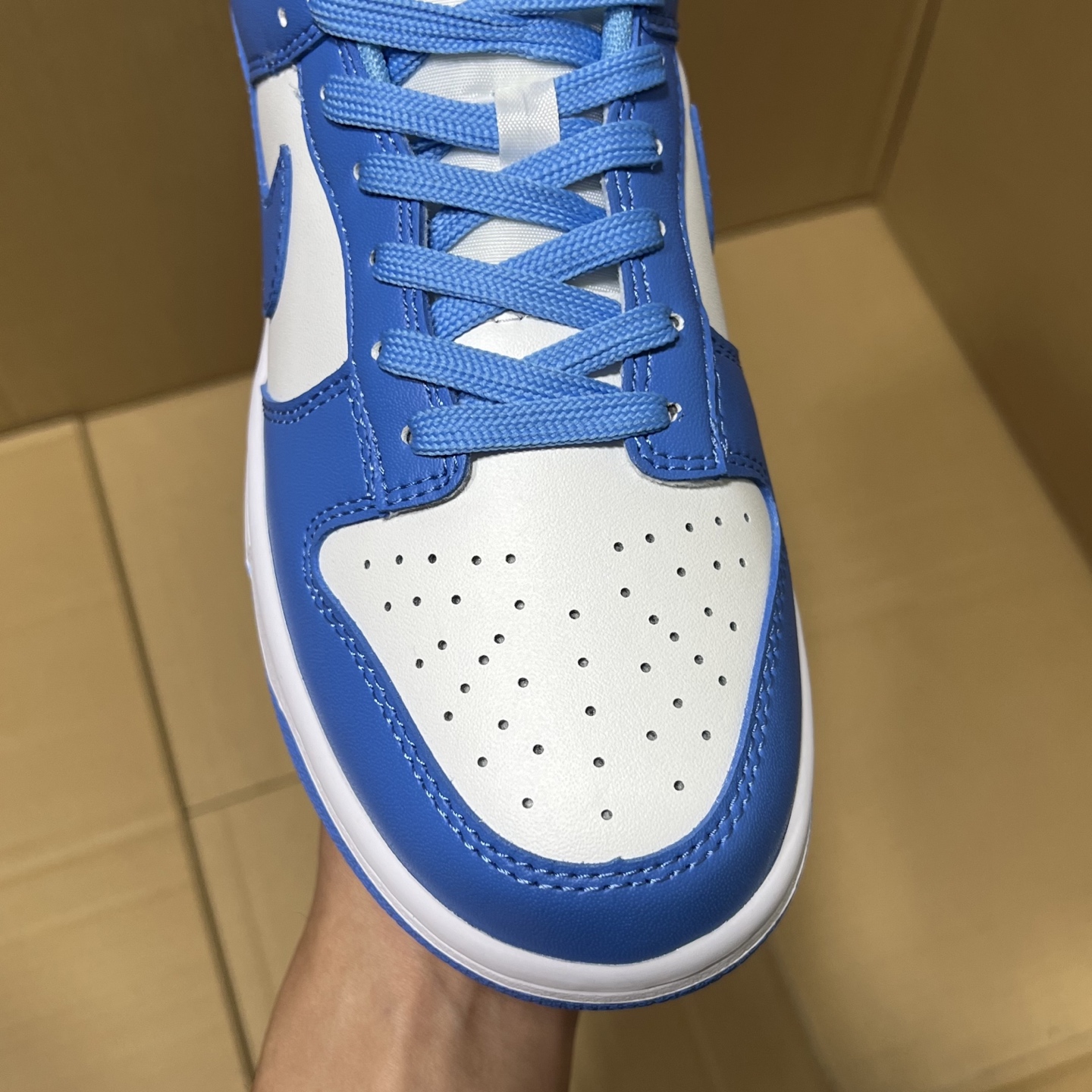 BS dunk四色！
品质如图！啥也不说！只要两位数！市场最强性价比天花板！老牌工厂，品质稳定！欢迎直播客户，平台冲量客户合作来谈！
尺码35.5-47.5 冲起来！