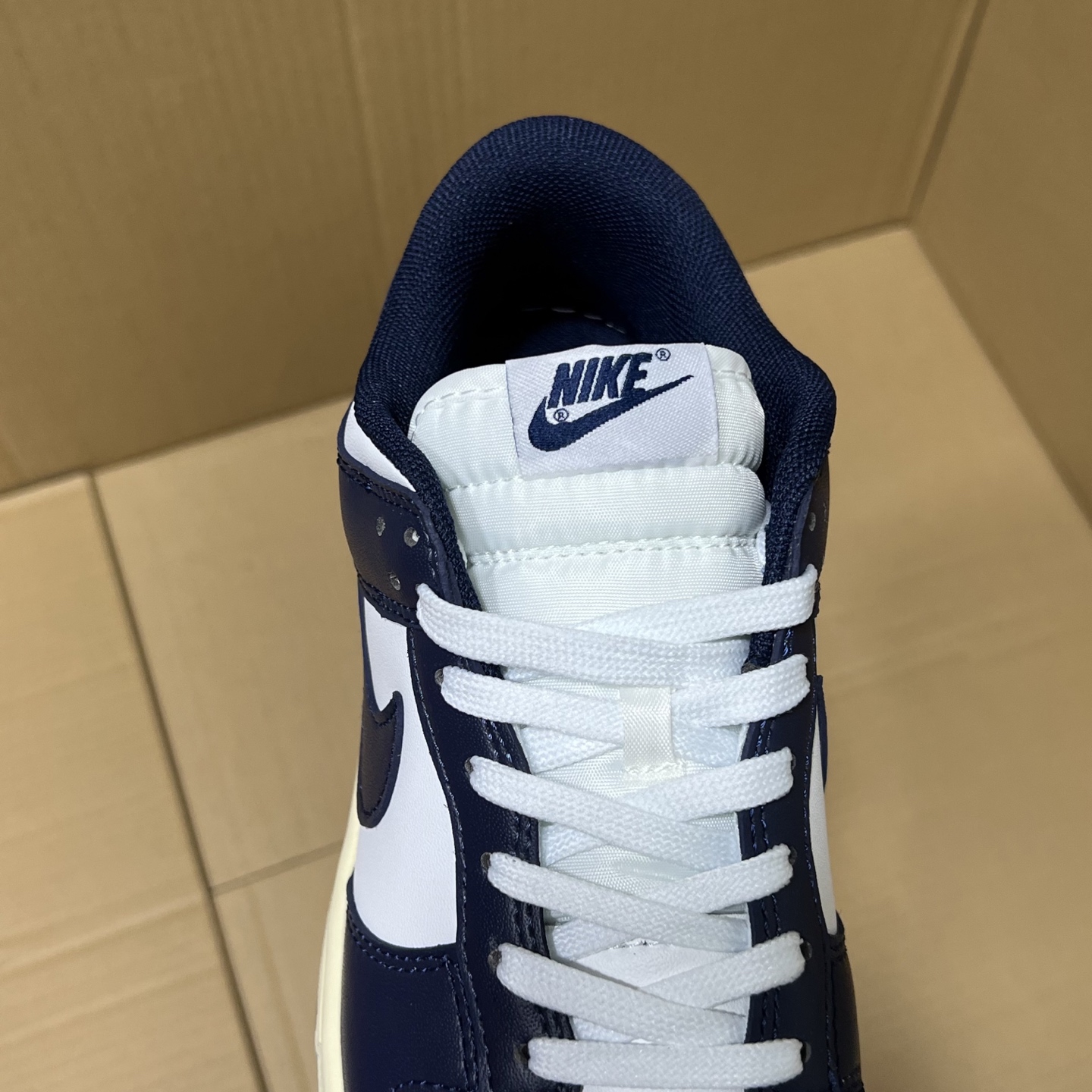 BS dunk四色！
品质如图！啥也不说！只要两位数！市场最强性价比天花板！老牌工厂，品质稳定！欢迎直播客户，平台冲量客户合作来谈！
尺码35.5-47.5 冲起来！