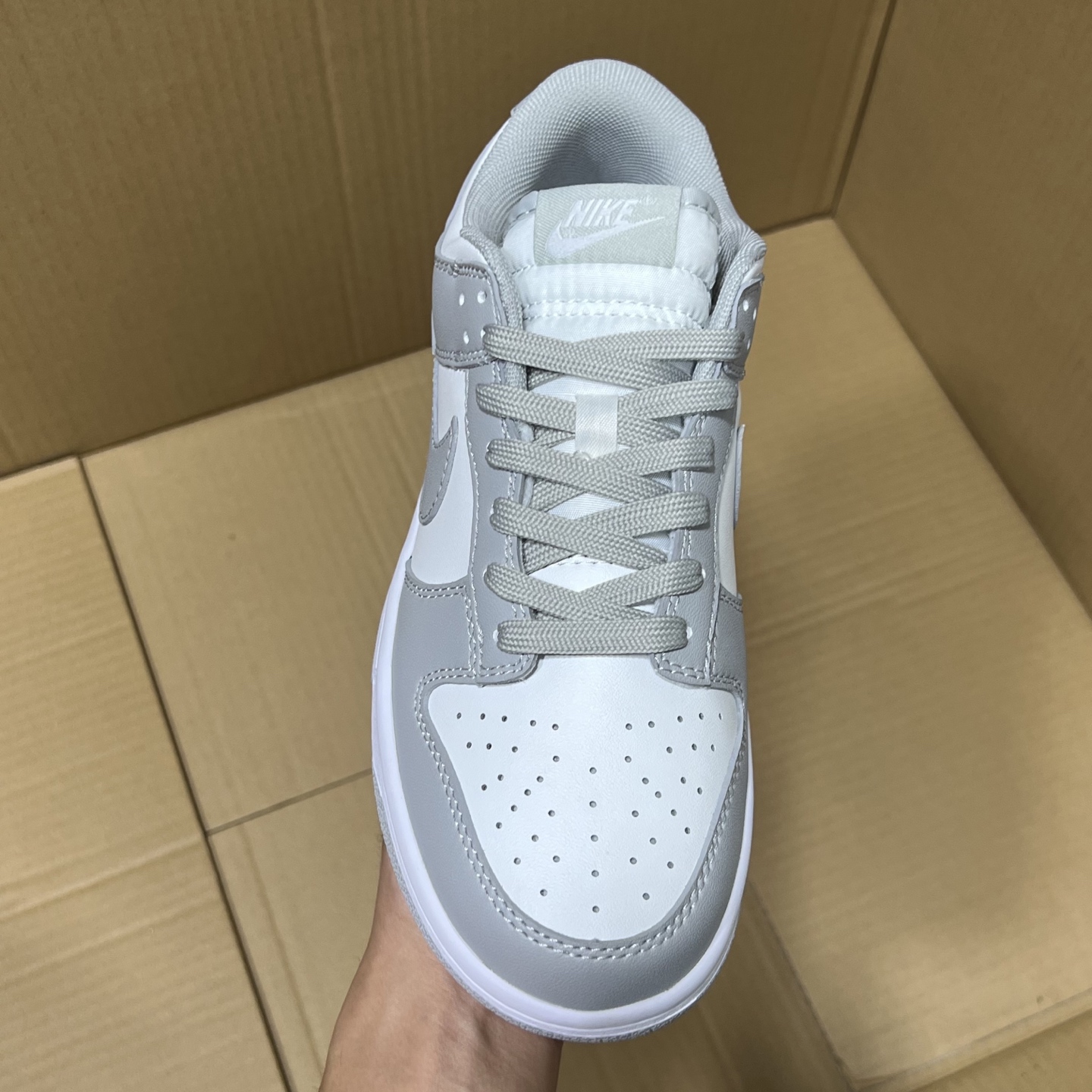 BS dunk四色！ 品质如图！啥也不说！只要两位数！市场最强性价比天花板！老牌工厂，品质稳定！欢迎直播客户，平台冲量客户合作来谈！ 尺码35.5-47.5 冲起来！