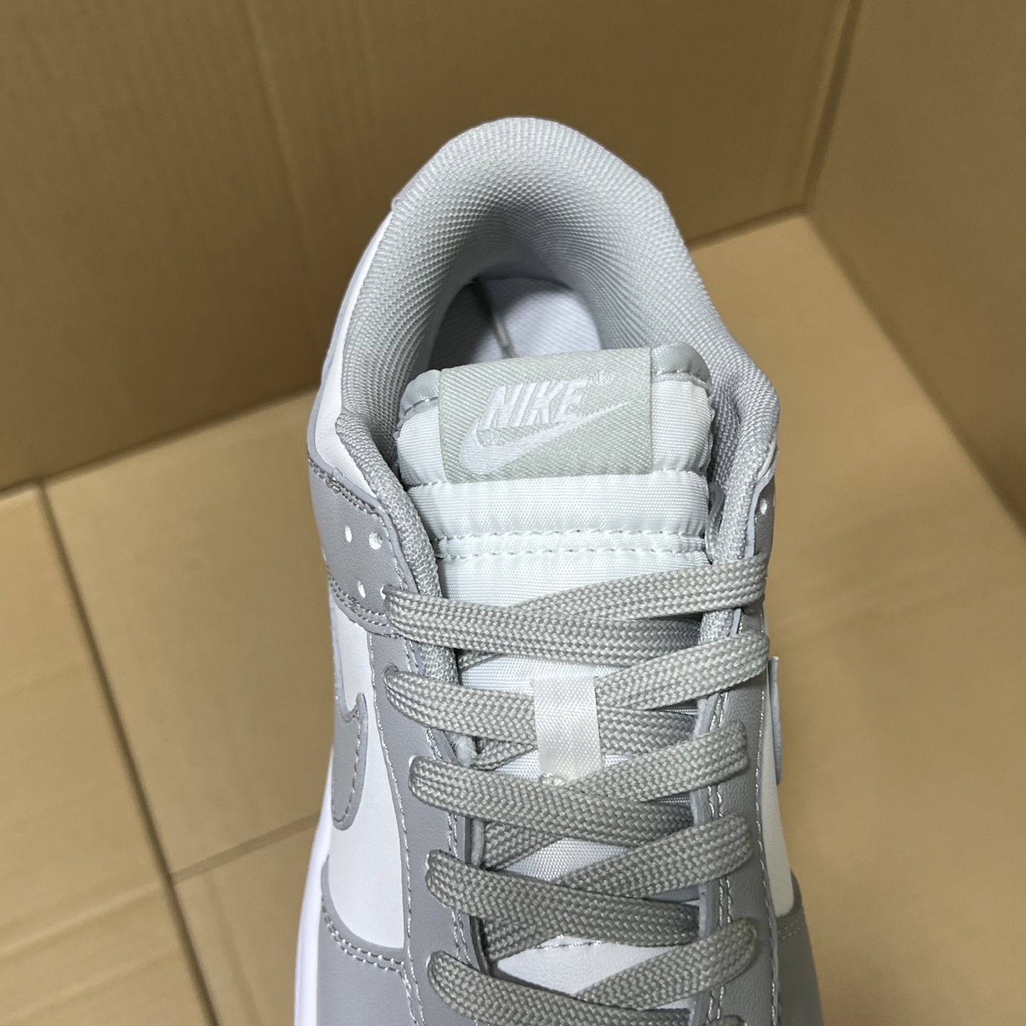 BS dunk四色！
品质如图！啥也不说！只要两位数！市场最强性价比天花板！老牌工厂，品质稳定！欢迎直播客户，平台冲量客户合作来谈！
尺码35.5-47.5 冲起来！