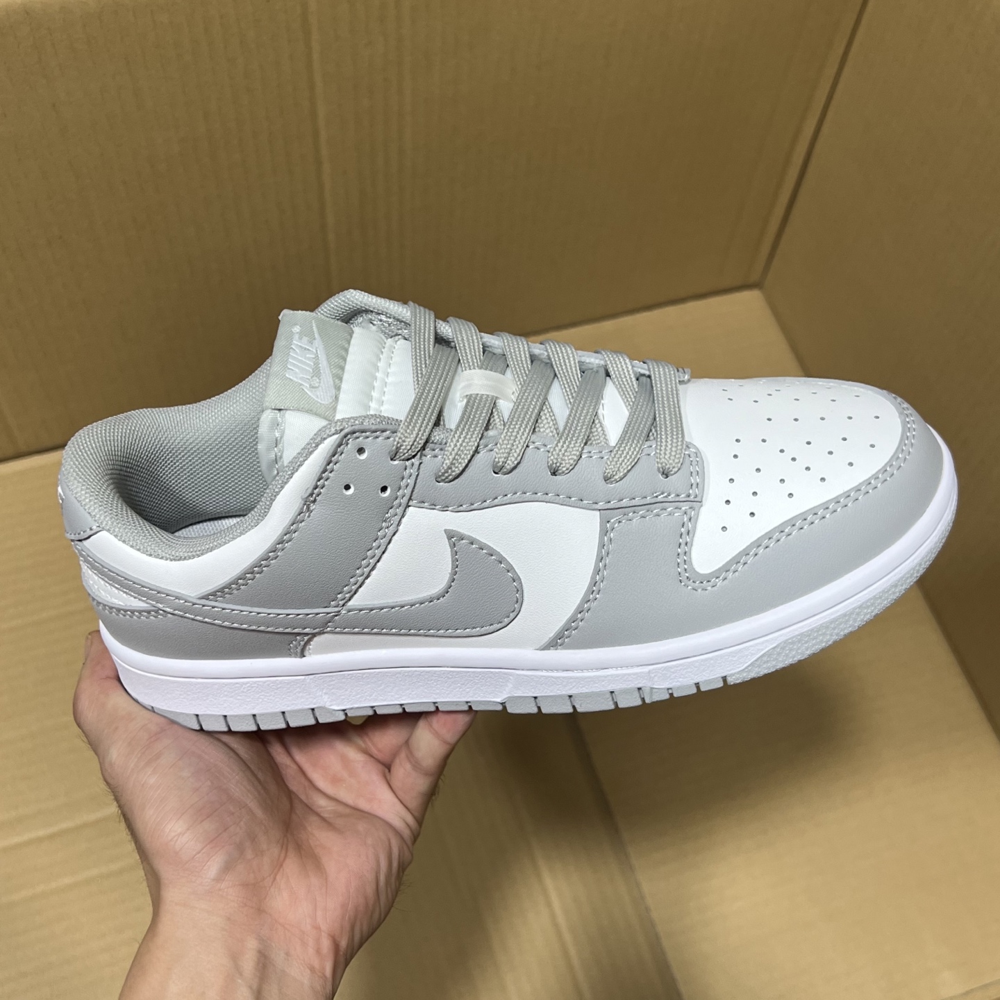 BS dunk四色！ 品质如图！啥也不说！只要两位数！市场最强性价比天花板！老牌工厂，品质稳定！欢迎直播客户，平台冲量客户合作来谈！ 尺码35.5-47.5 冲起来！