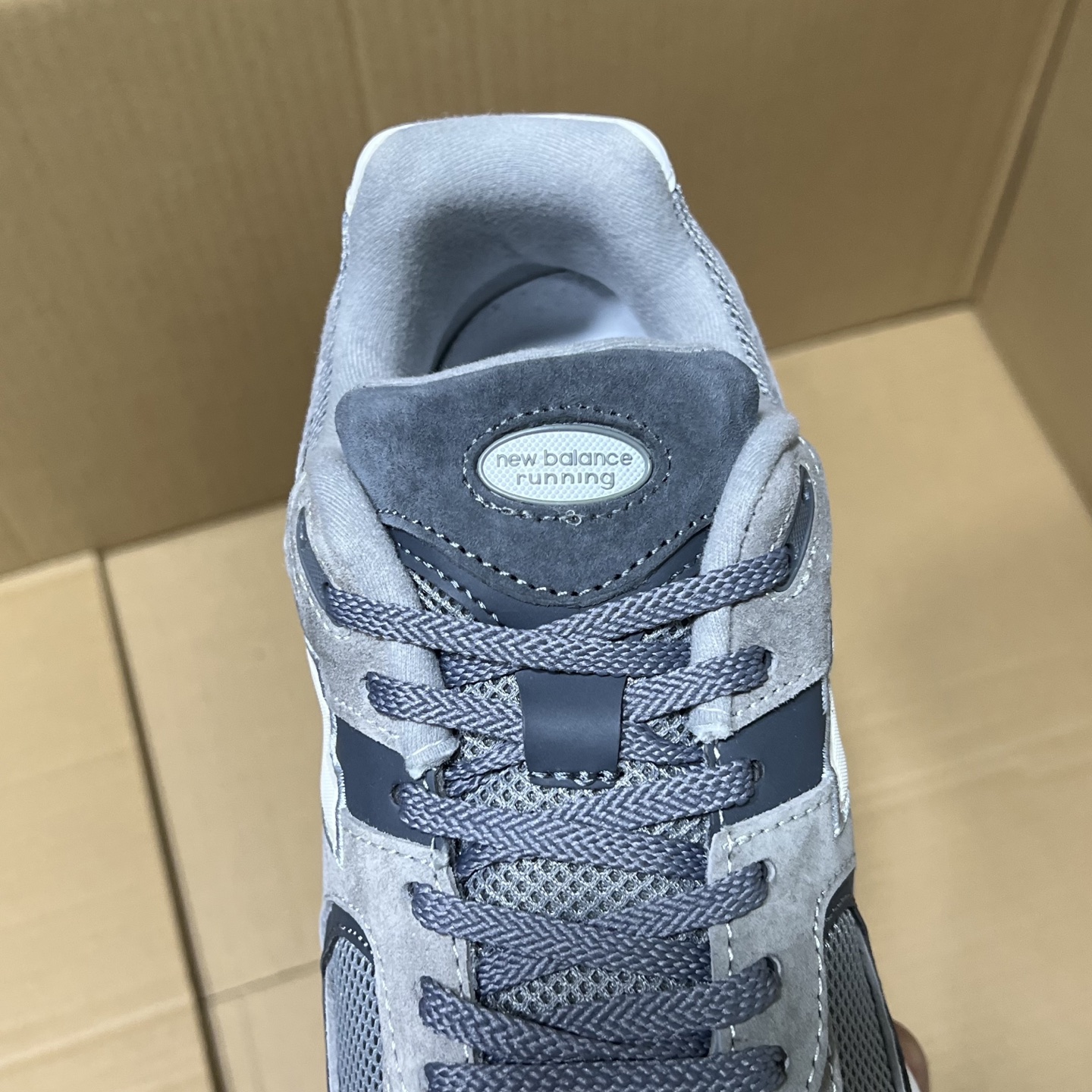 BC版纯原NB2002系列!
尺码36-45.5,全码出货!
BC出品!原鞋 原材料 原档案开发!东莞兴泰代工 真正一线产物 sample圈充正货品!正品代工的品控 每片底模全部只用一轮,欢迎对比市面所有所谓虚高版本货!
编码AB286974