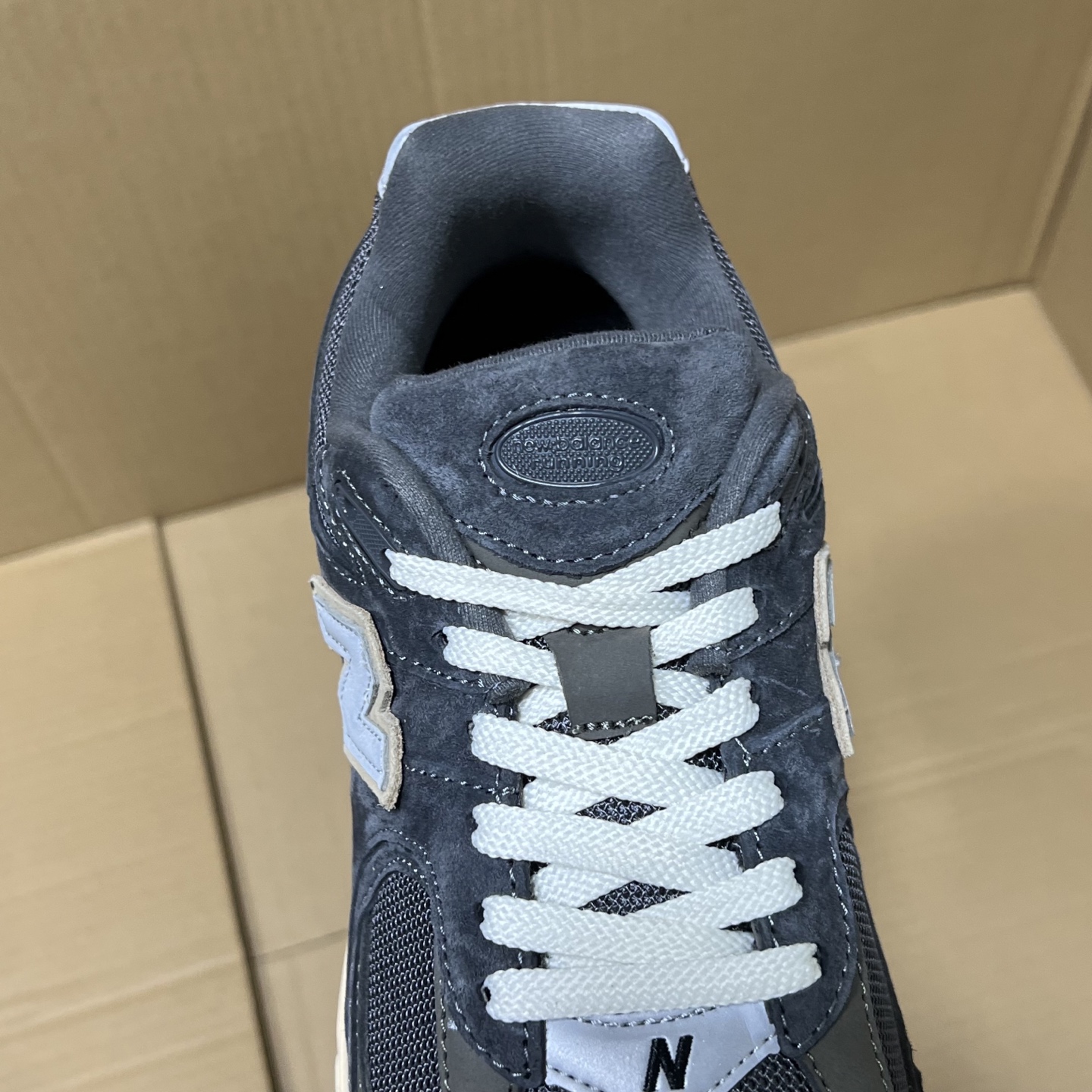 BC版纯原NB2002系列!
尺码36-45.5,全码出货!
BC出品!原鞋 原材料 原档案开发!东莞兴泰代工 真正一线产物 sample圈充正货品!正品代工的品控 每片底模全部只用一轮,欢迎对比市面所有所谓虚高版本货!
编码AB286974