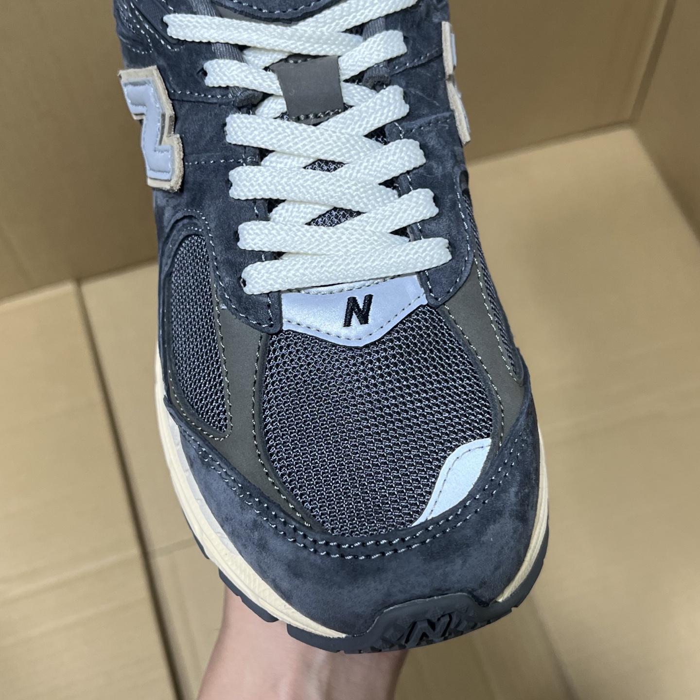 BC版纯原NB2002系列!
尺码36-45.5,全码出货!
BC出品!原鞋 原材料 原档案开发!东莞兴泰代工 真正一线产物 sample圈充正货品!正品代工的品控 每片底模全部只用一轮,欢迎对比市面所有所谓虚高版本货!
编码AB286974