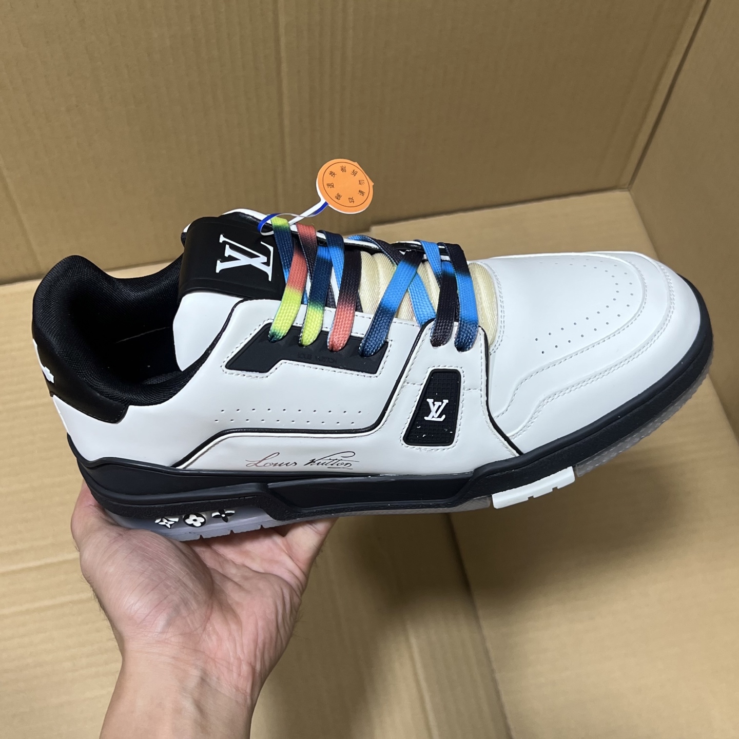 合集＃特价💰330  
BC原厂LV trainer福利套现！
尺码35-45，全码输出！
原外贸出口冲正特供订单！基本不流通市场的硬通货，原400+版本，长期福利套现！