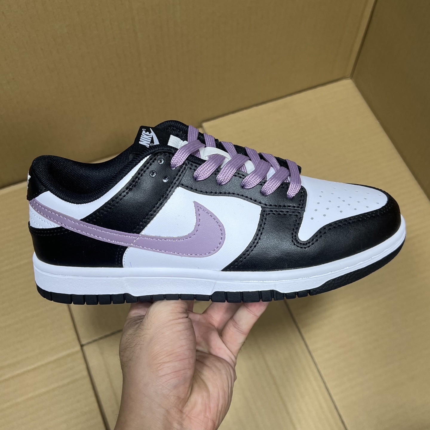 YC定制版dunk新配色！
尺码：36-46，全码出货！
纯原版本，独家定制配色！目前在售最强版本！品质 细节 如图所示！每日精准库存，售前售后无忧！各位放心买卖！