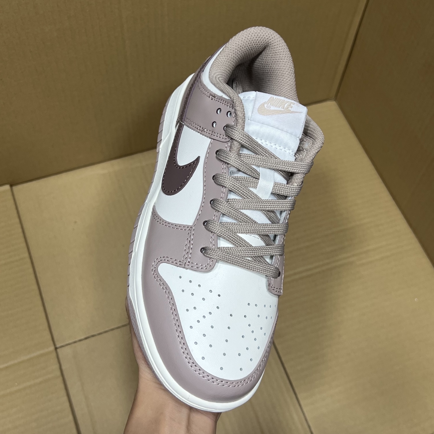 YC定制版dunk新配色！
尺码：36-46，全码出货！
纯原版本，独家定制配色！目前在售最强版本！品质 细节 如图所示！每日精准库存，售前售后无忧！各位放心买卖！