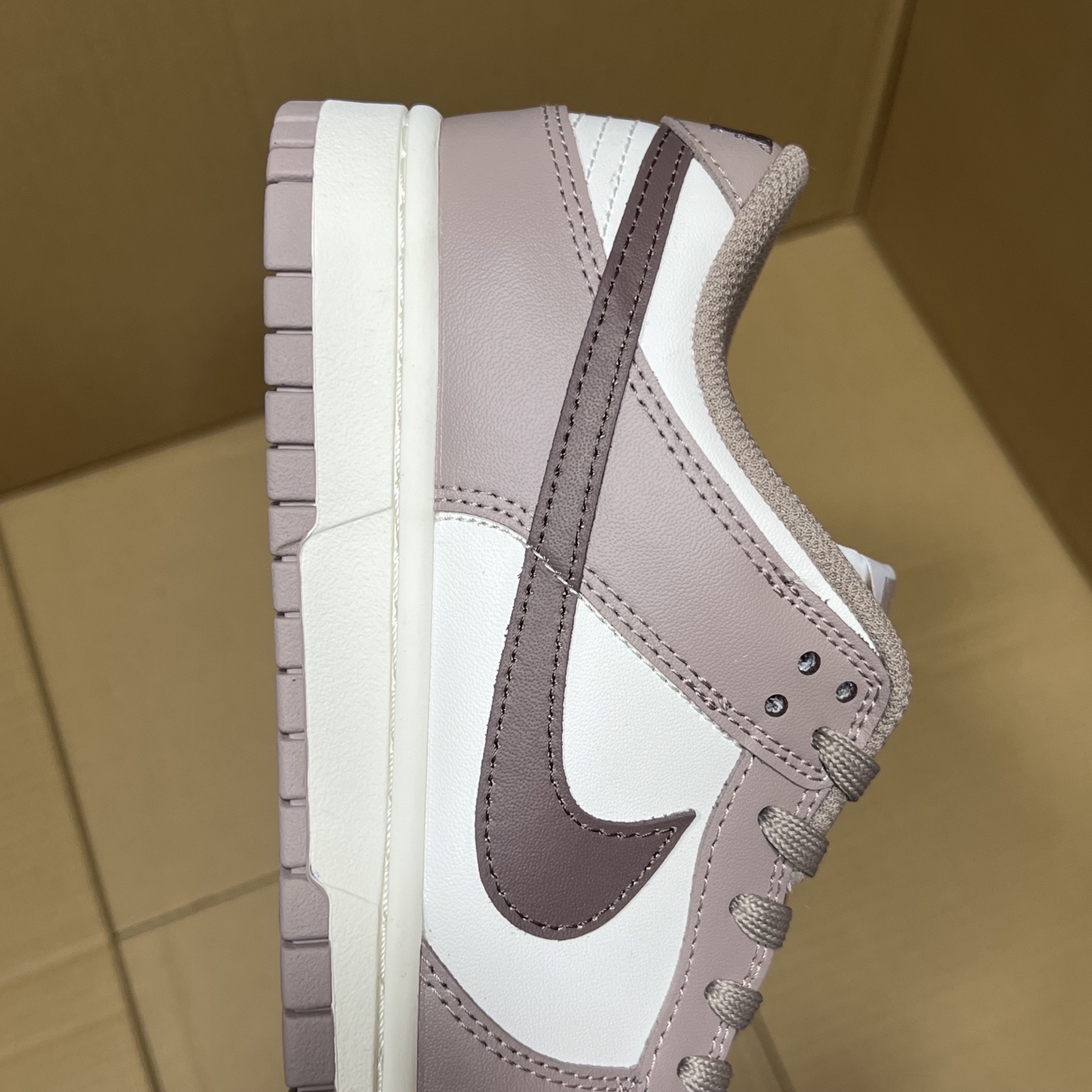 YC定制版dunk新配色！
尺码：36-46，全码出货！
纯原版本，独家定制配色！目前在售最强版本！品质 细节 如图所示！每日精准库存，售前售后无忧！各位放心买卖！