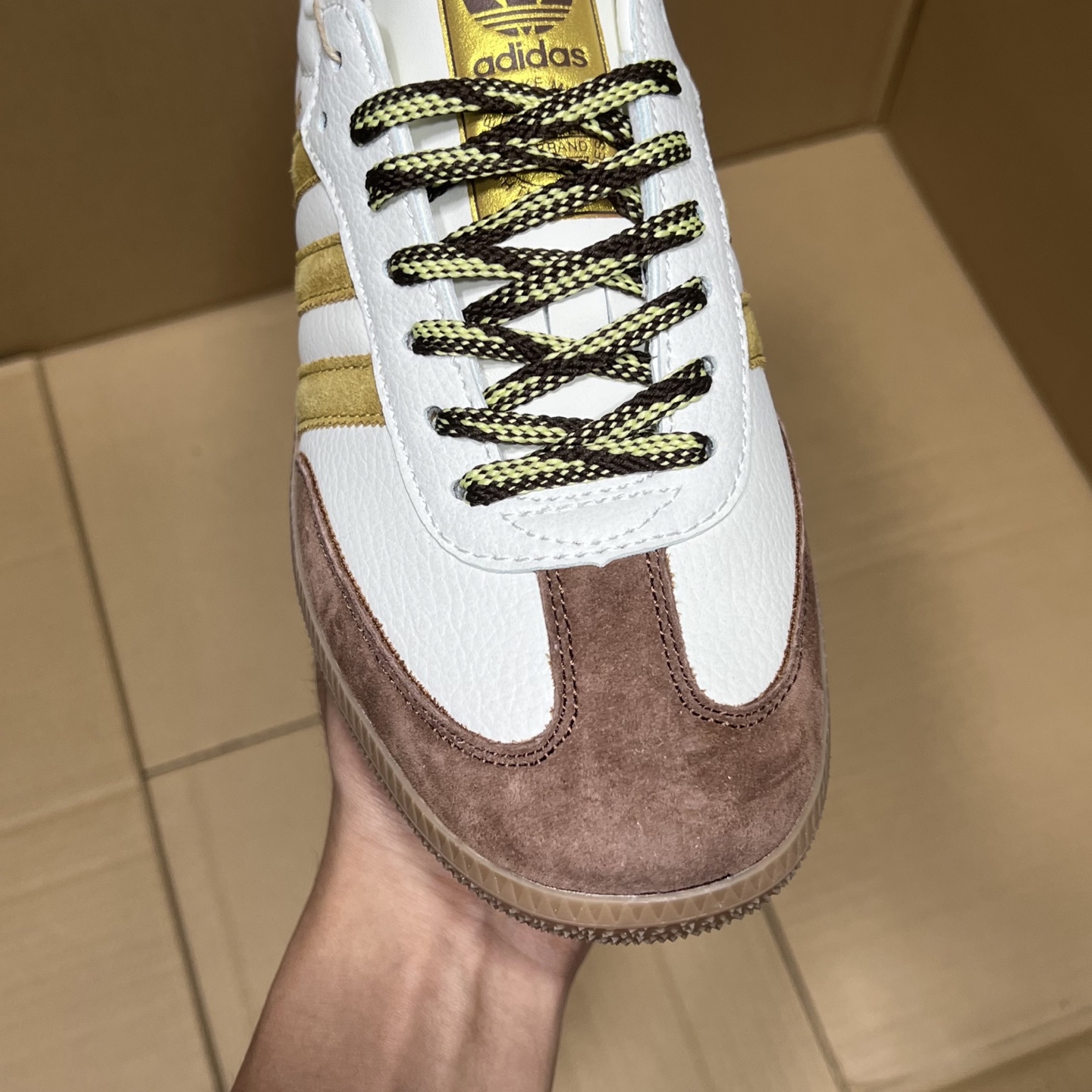 GS版德训新配色！
尺码36-45，全码出货！
零售冲量版本！行业性价比天花板！版型 材质 细节也是市场独一无二！售前 售后 三包到底，兄弟们放心买卖！