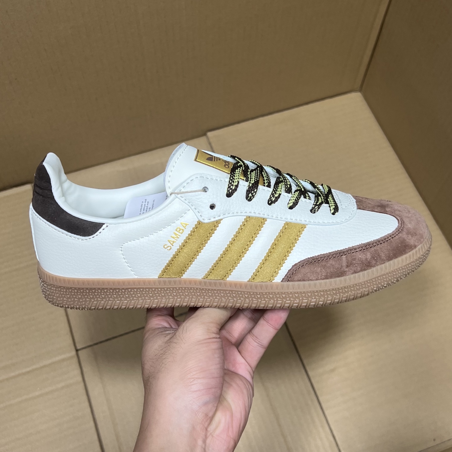 GS版德训新配色！
尺码36-45，全码出货！
零售冲量版本！行业性价比天花板！版型 材质 细节也是市场独一无二！售前 售后 三包到底，兄弟们放心买卖！