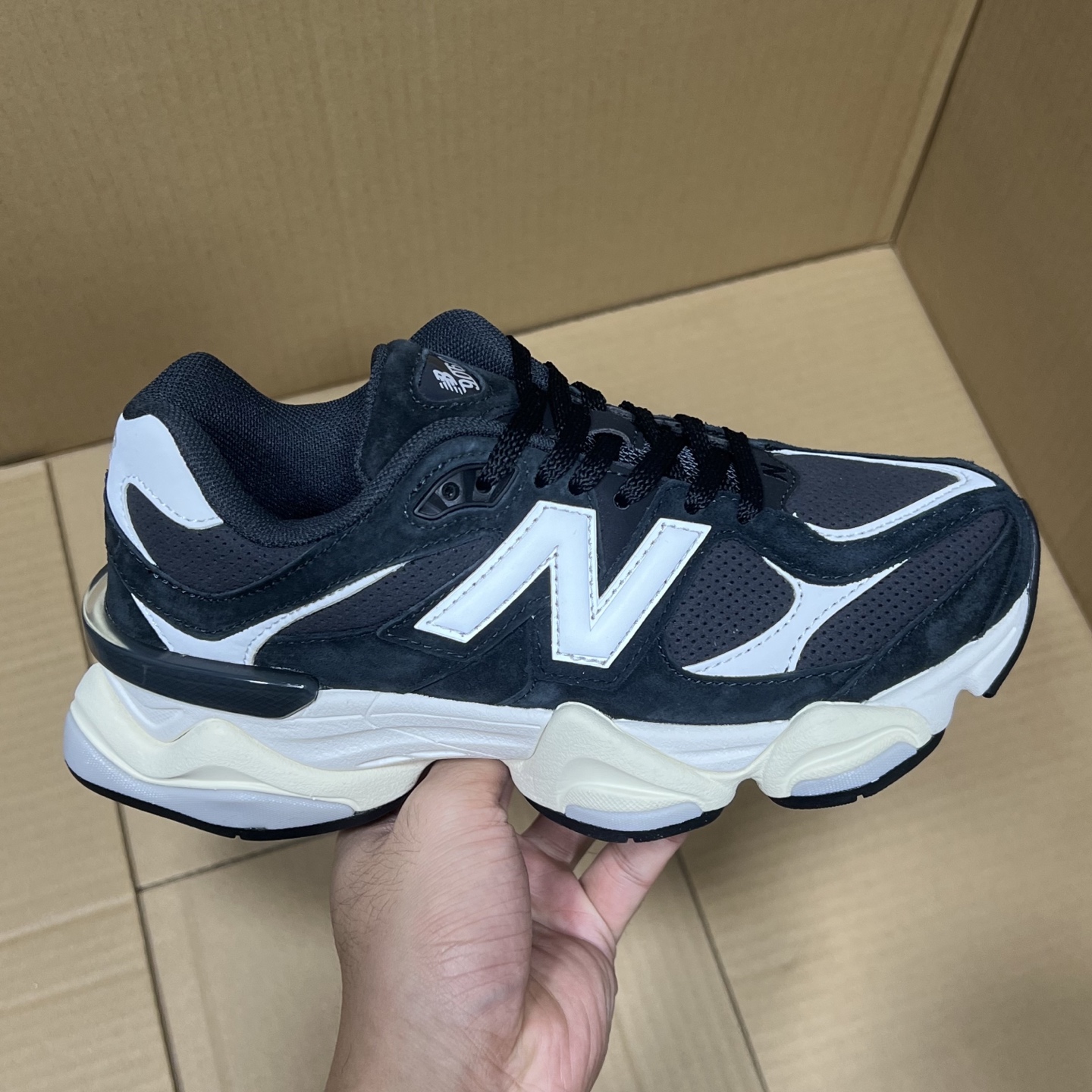 双十二福利开启! 绿X版NB9060特价系列! 稳定输出! 真正的纯原品质!卖过的都知道原来什么价格!品质 细节 做工也是无可挑剔!绝对的好货福利! 编码AB325869