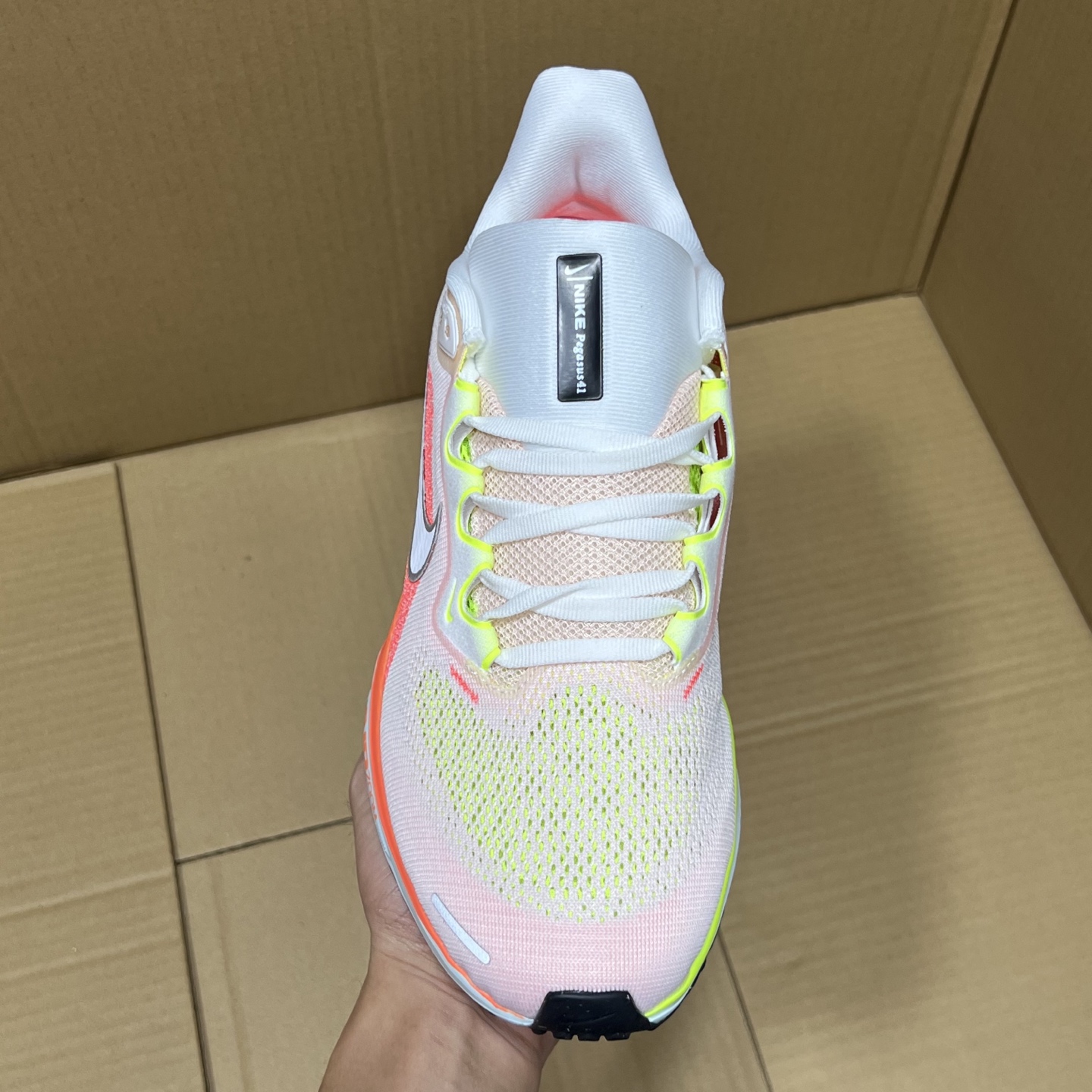 双十二活动开冲! 平台版飞马41跑鞋特价! 尺码:36-45,天猫 京东等平台充正订单!双十二福利开启!品质就不多说了!白菜价体验正品!售前 售后 一包到底! 编码AB102869