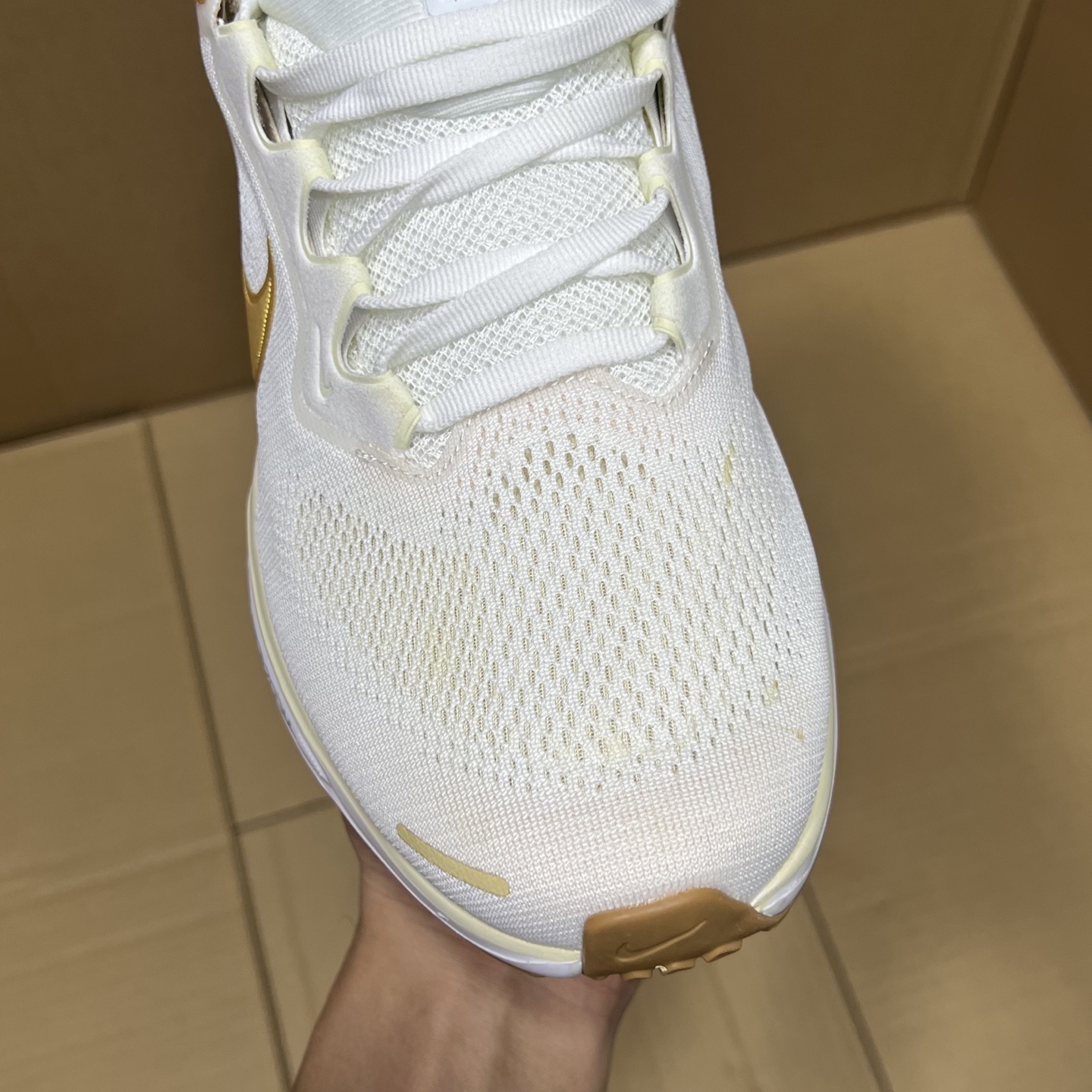 双十二活动开冲！ 平台版飞马41跑鞋特价！ 尺码：36-45，天猫 京东等平台充正订单！双十二福利开启！品质就不多说了！白菜价体验正品！售前 售后 一包到底！ 编码AB102869