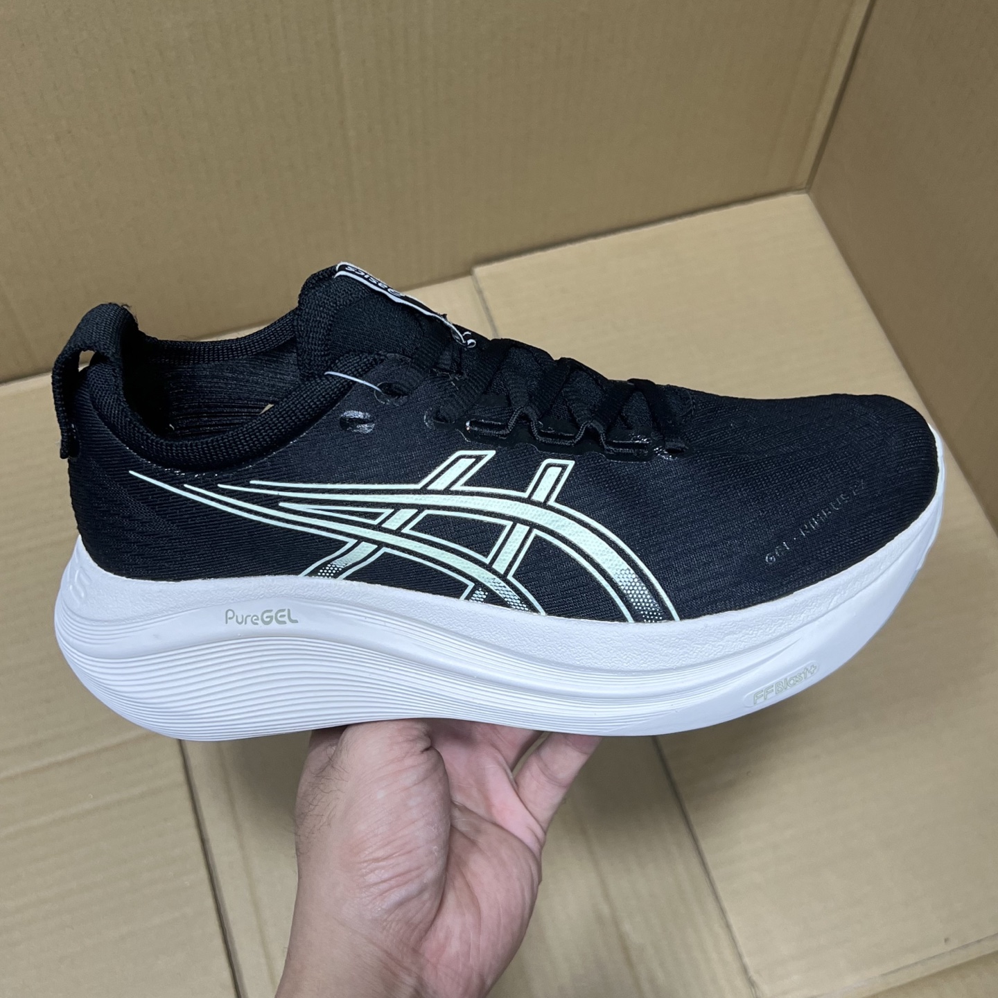 双十二活动冲刺！ 奥莱版亚瑟士GLE27特价！ 尺码：36-47，全码输出！ 天猫 京东等平台充正订单！真正超临界大底！唯一原厂材料制作！白菜价体验正品！售前 售后 一包到底！ 编码AB256865！